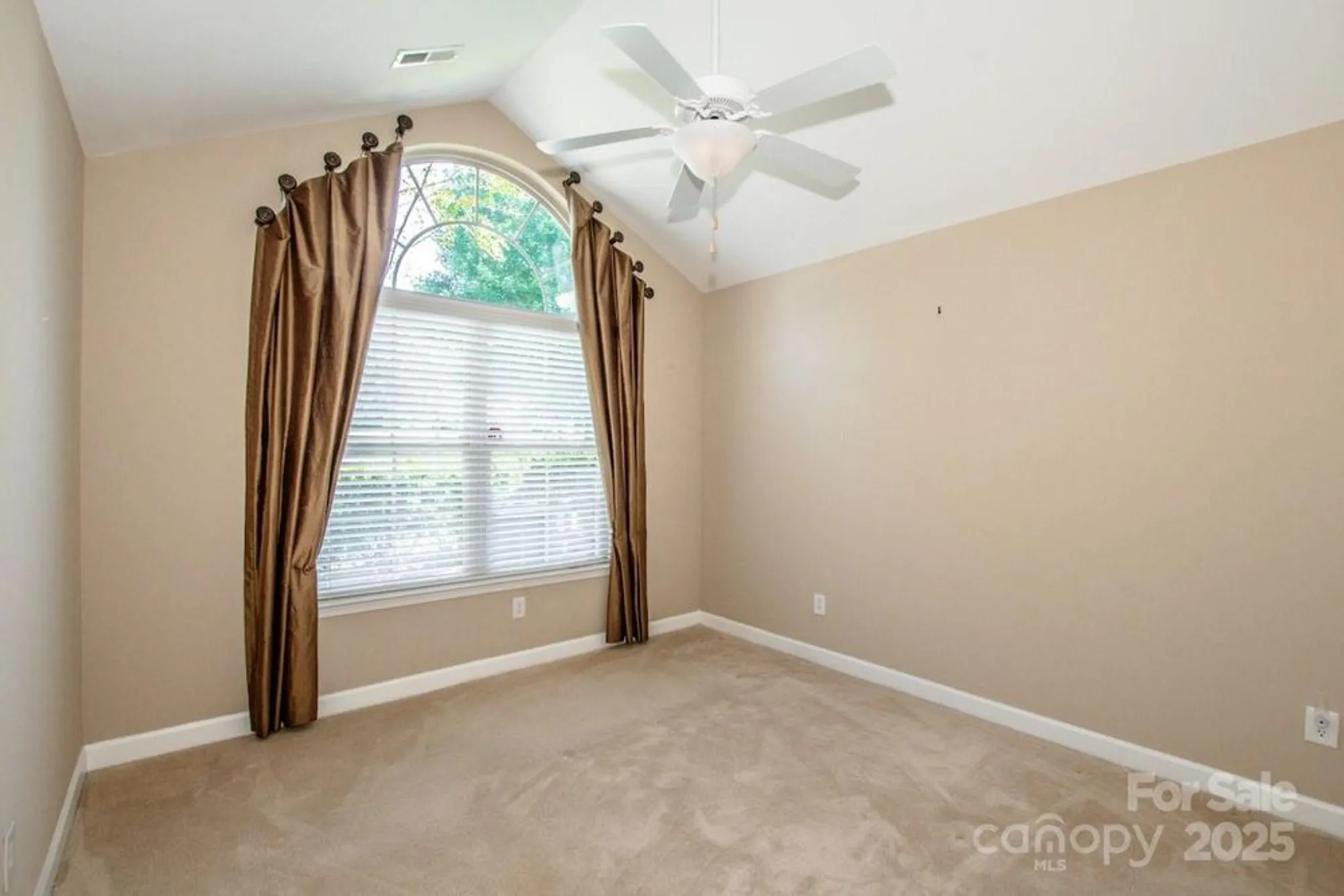 Property Slideshow image 21 of 25 | 4733 polo gate blvd, Charlotte, NC, 28216