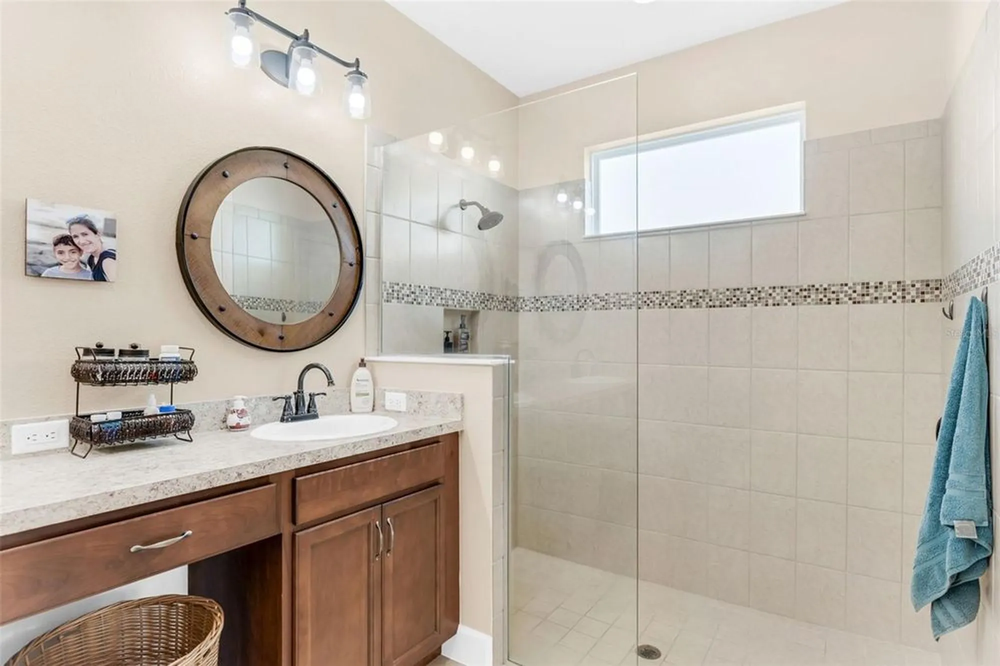 Property Slideshow image 24 of 82 | 422 good life way, Daytona Beach, FL, 32124