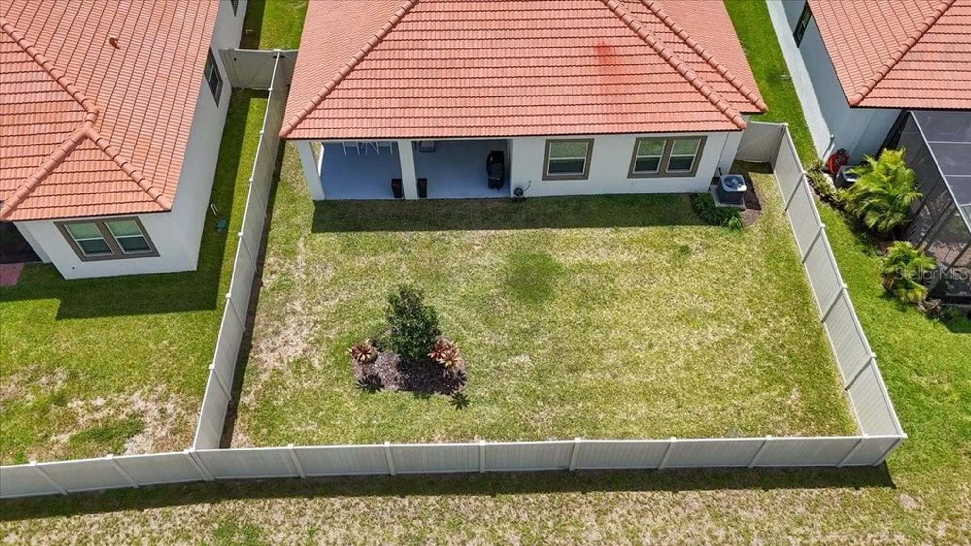 Property Slideshow image 34 of 80 | 17317 scuba crest st, Wimauma, FL, 33598