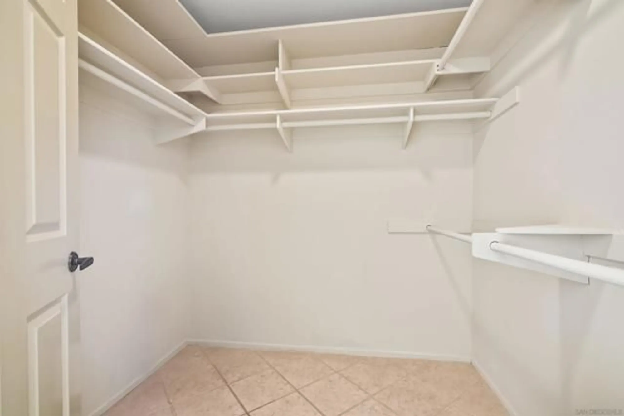 Property Slideshow image 33 of 51 | 18113 calle estepona, San Diego, CA, 92128