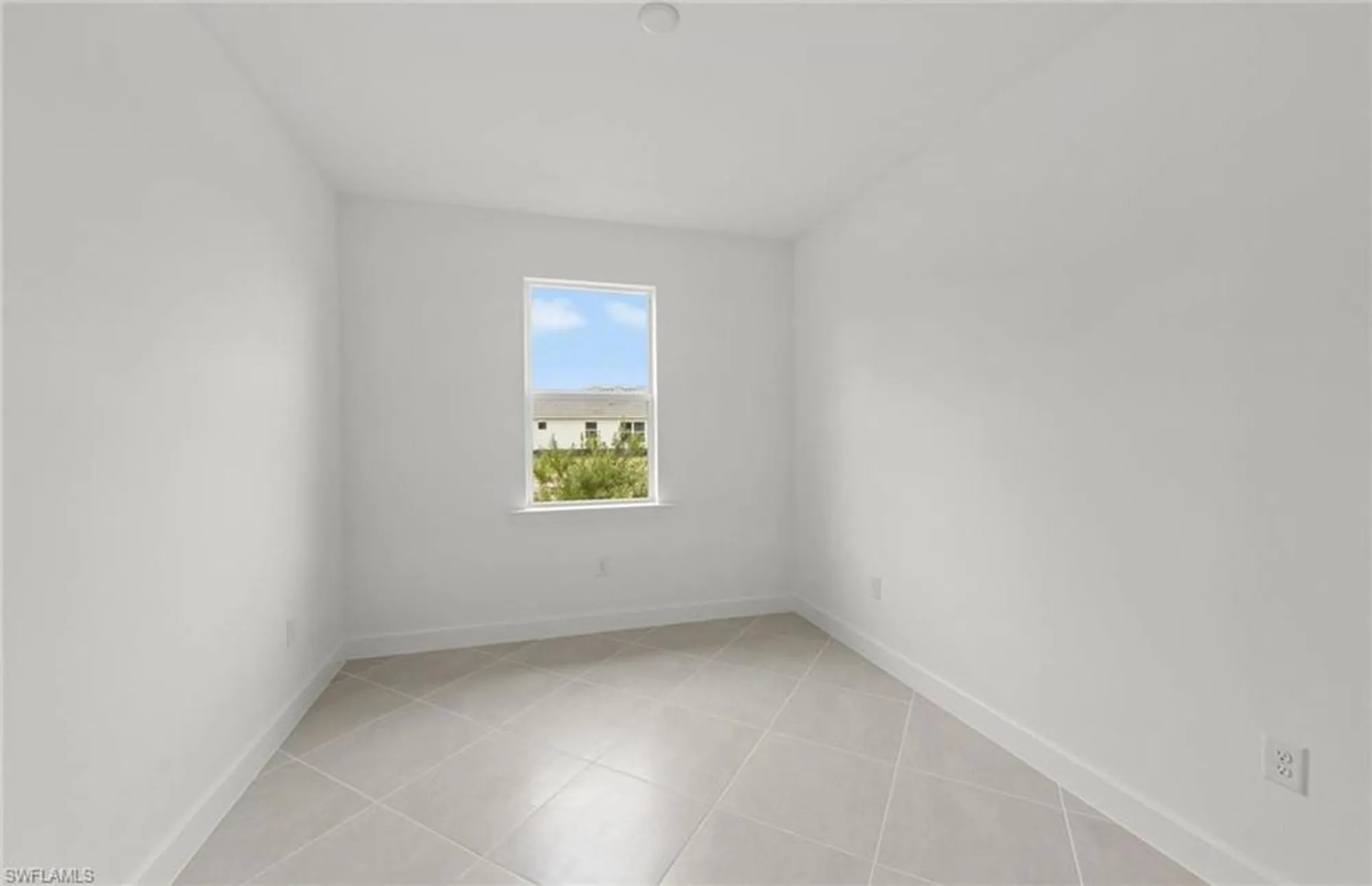 Property Slideshow image 22 of 47 | 7601 paradise tree dr, North Fort Myers, FL, 33917