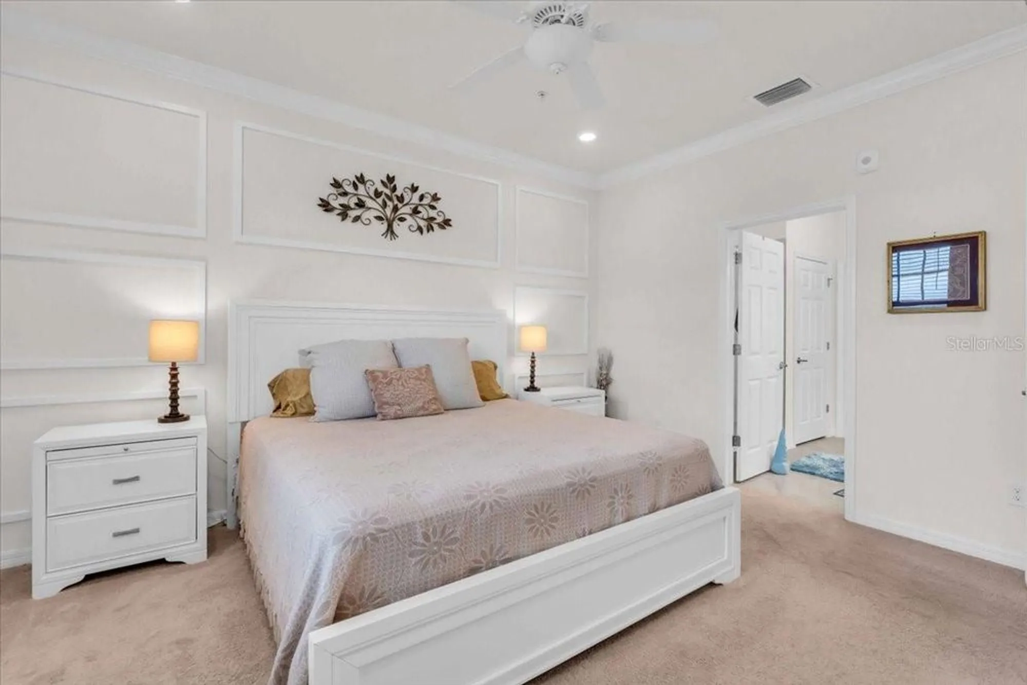 Property Slideshow image 19 of 51 | 10051 crooked creek dr 202, Venice, FL, 34293