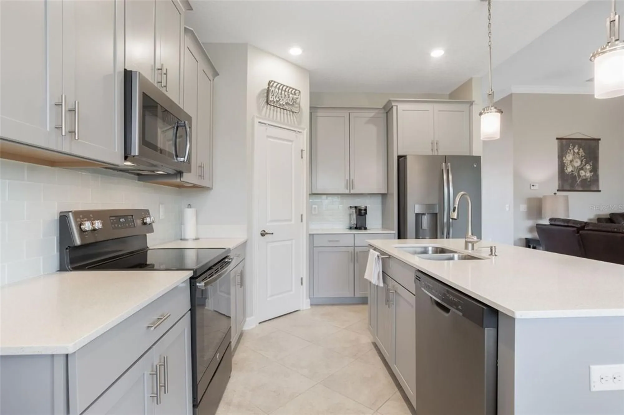 Property Slideshow image 8 of 51 | 3987 bedford ave, Winter Haven, FL, 33884