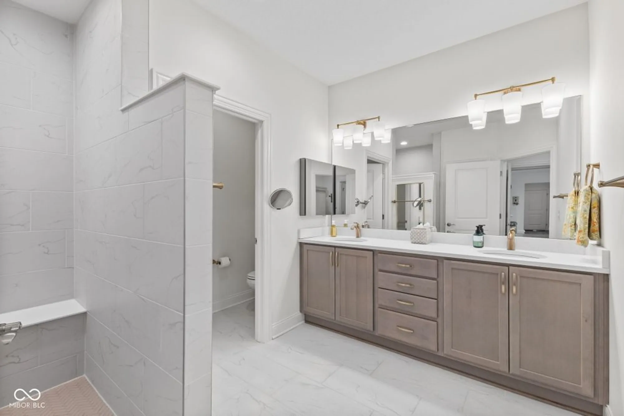 Property Slideshow image 22 of 55 | 2460 collins dr, Westfield, IN, 46074