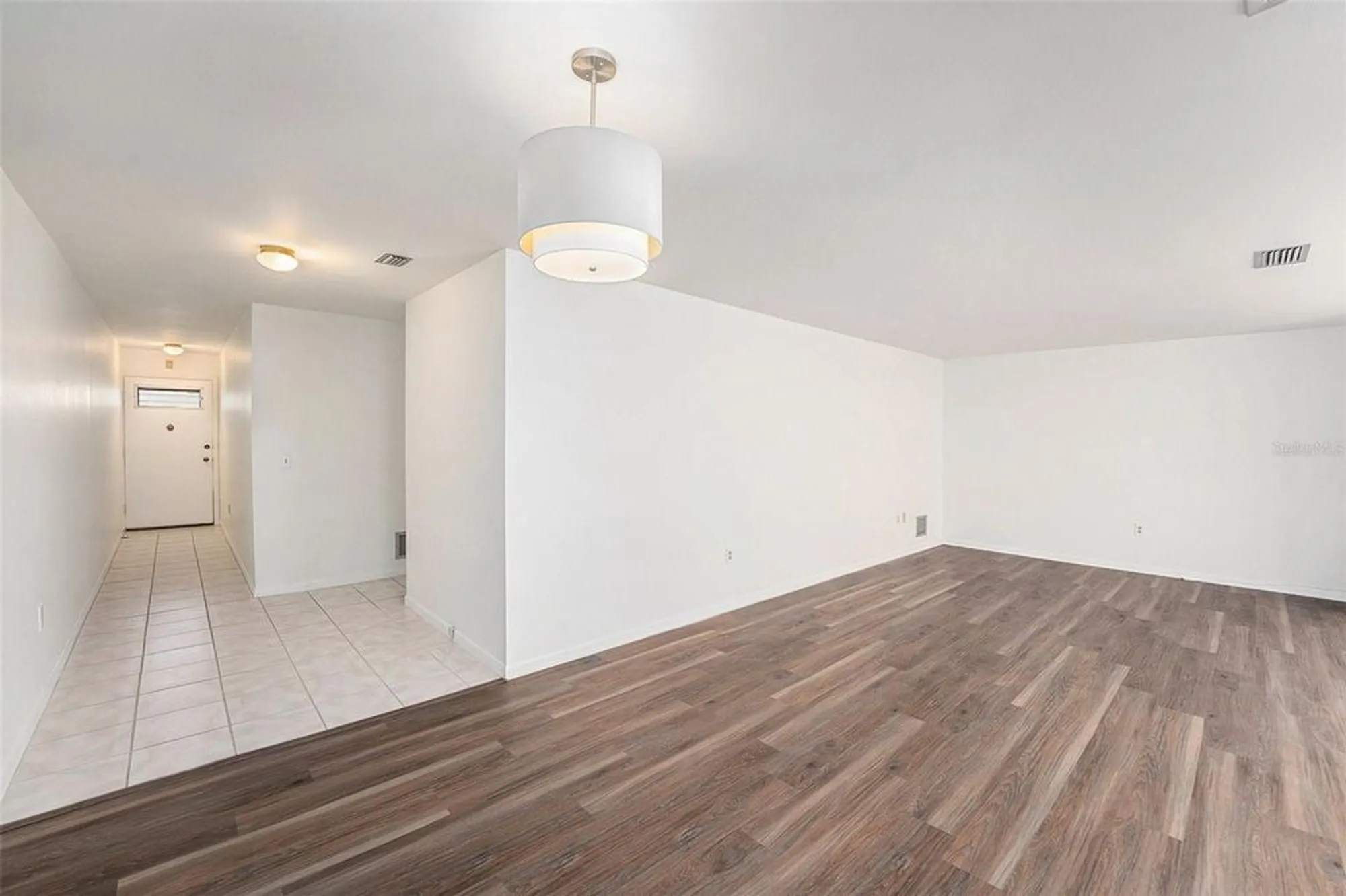 Property Slideshow image 13 of 37 | 5623 80th st n unit 211, St Petersburg, FL, 33709