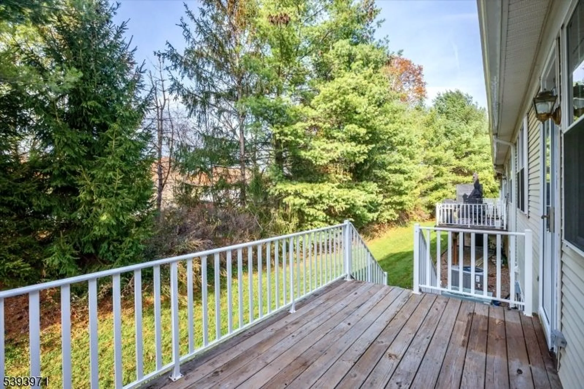 Property Slideshow image 25 of 29 | 13 fernwood ct, Whitehouse Station, NJ, 08889