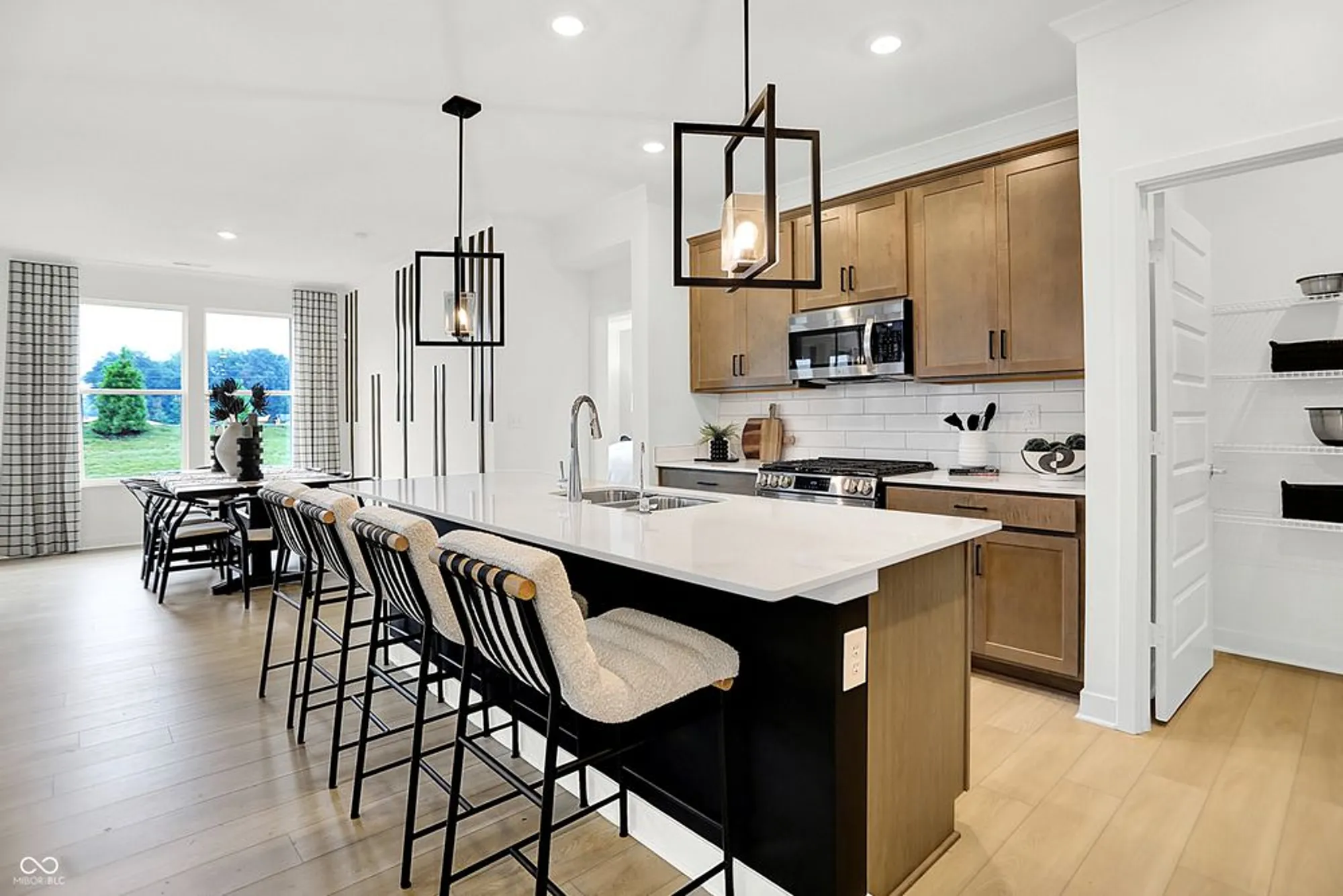 Property Slideshow image 8 of 31 | 5339 nettleton way, Avon, IN, 46123