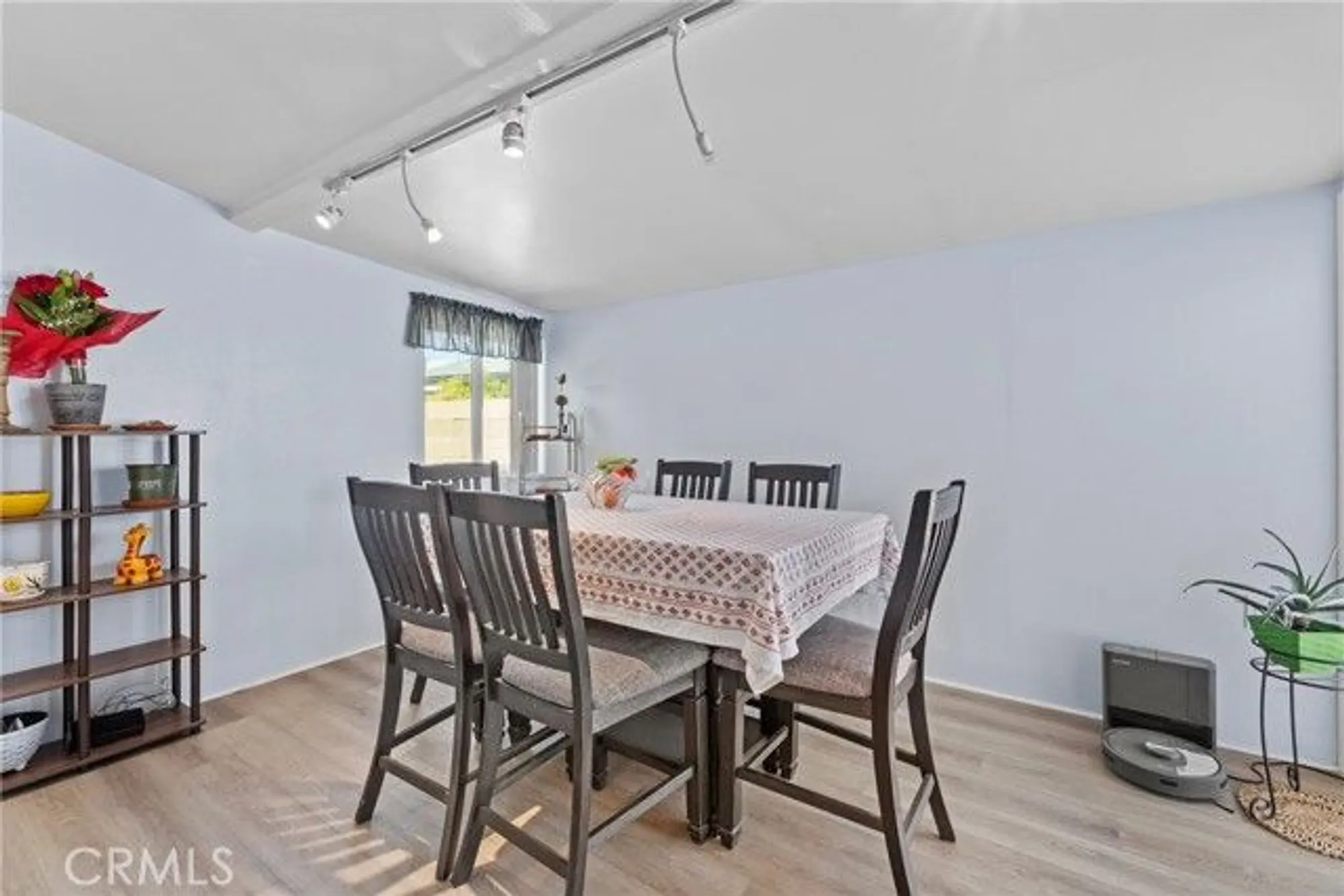 Property Slideshow image 13 of 41 | 541 shasta way, Hemet, CA, 92543