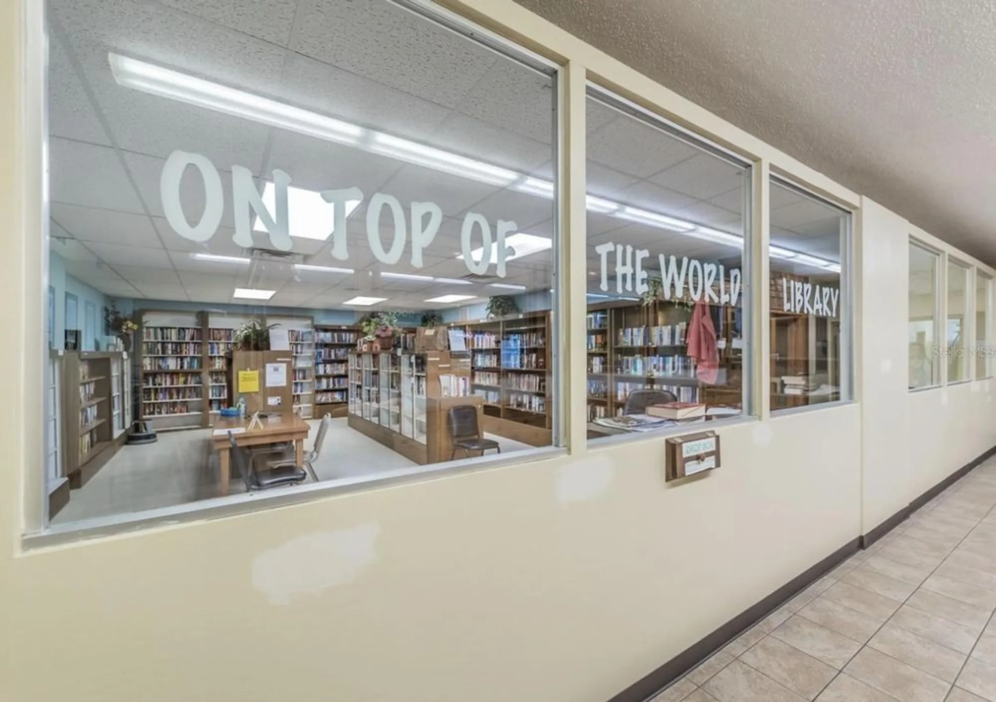 Property Slideshow image 21 of 26 | 2462 brazilia dr 42, Clearwater, FL, 33763