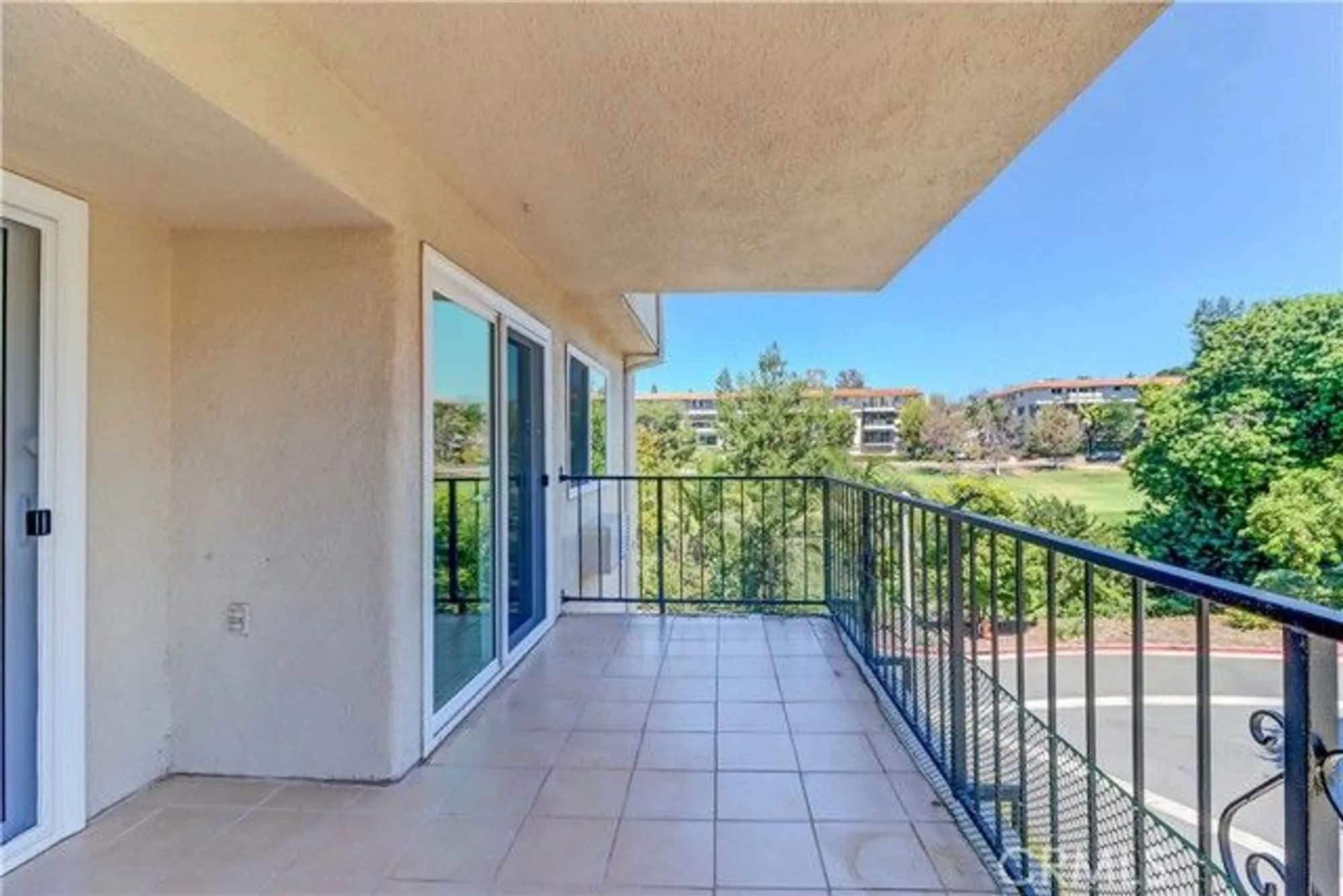 Property Slideshow image 36 of 41 | 2391 via mariposa 2e, Laguna Woods, CA, 92637