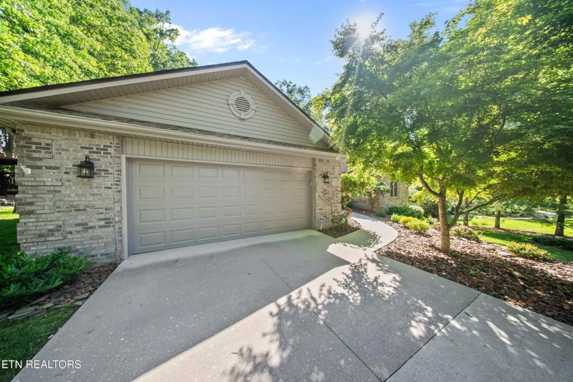 Property Slideshow image 2 of 38 | 109 markham ln, Crossville, TN, 38558