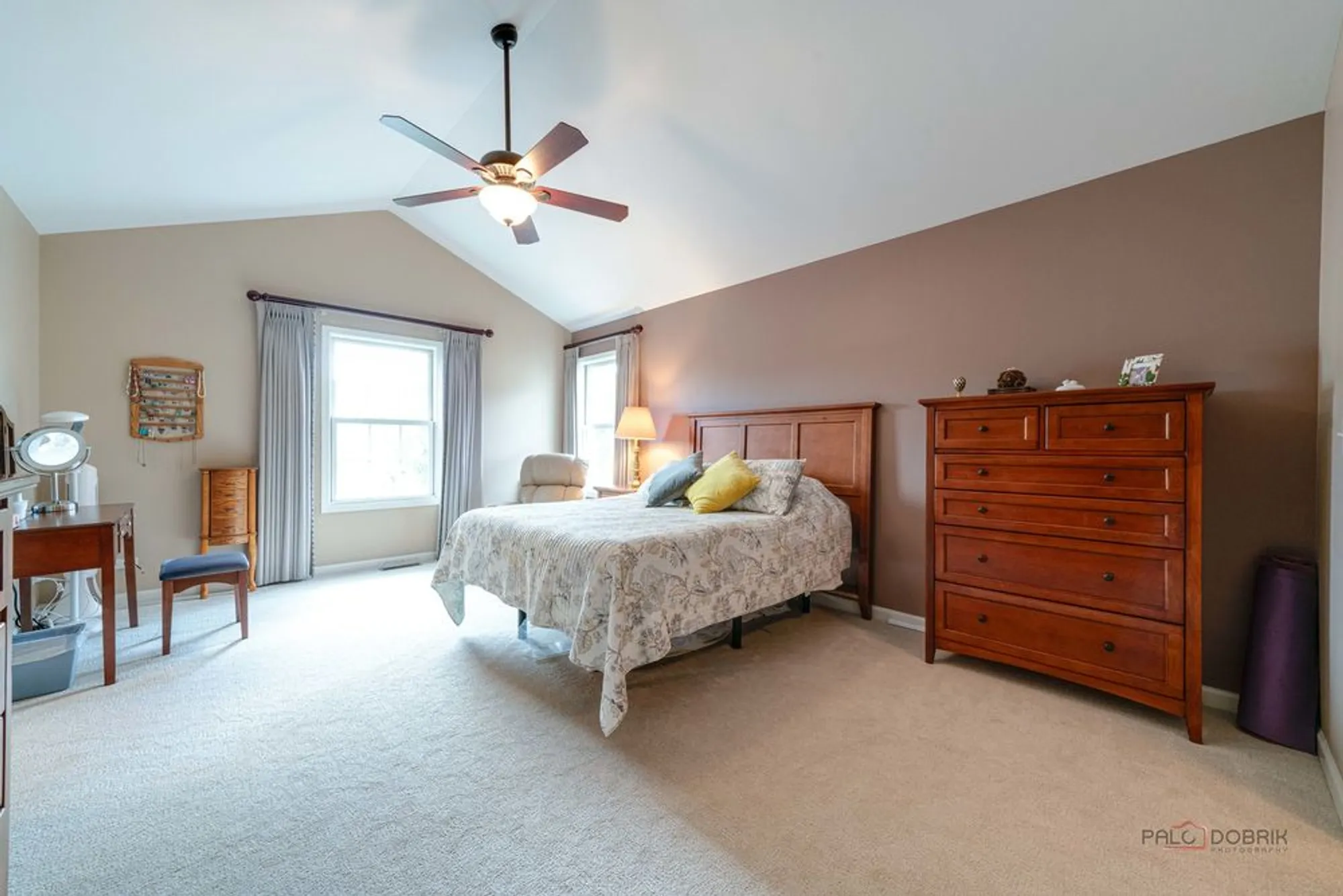 Property Slideshow image 23 of 36 | 1834 torrey pkwy, Libertyville, IL, 60048