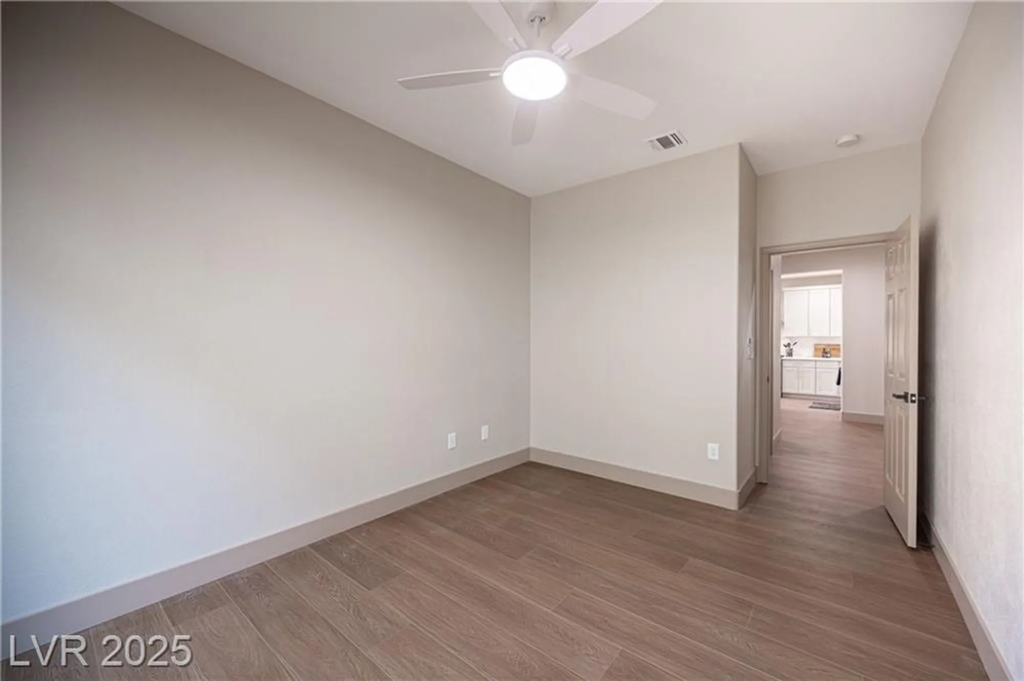 Property Slideshow image 15 of 27 | 1977 high mesa dr, Henderson, NV, 89012