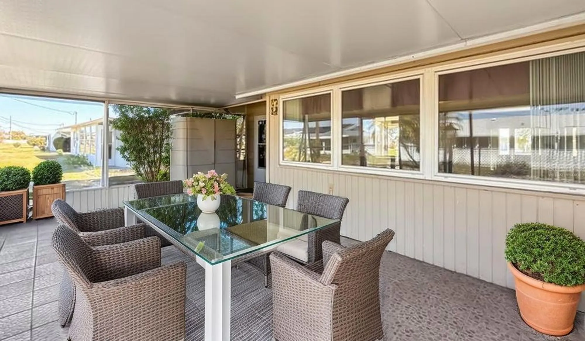 Property Slideshow image 17 of 24 | 1515 arrowhead dr, Sun City Center, FL, 33573