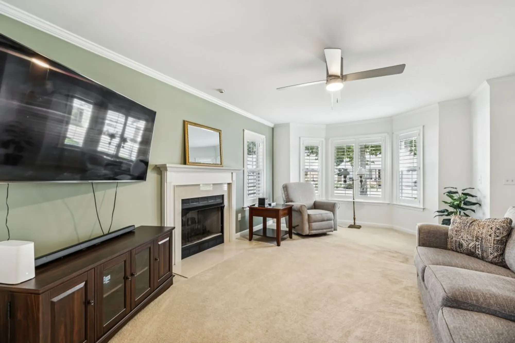 Property Slideshow image 5 of 27 | 423 forest glen cir, Murfreesboro, TN, 37128