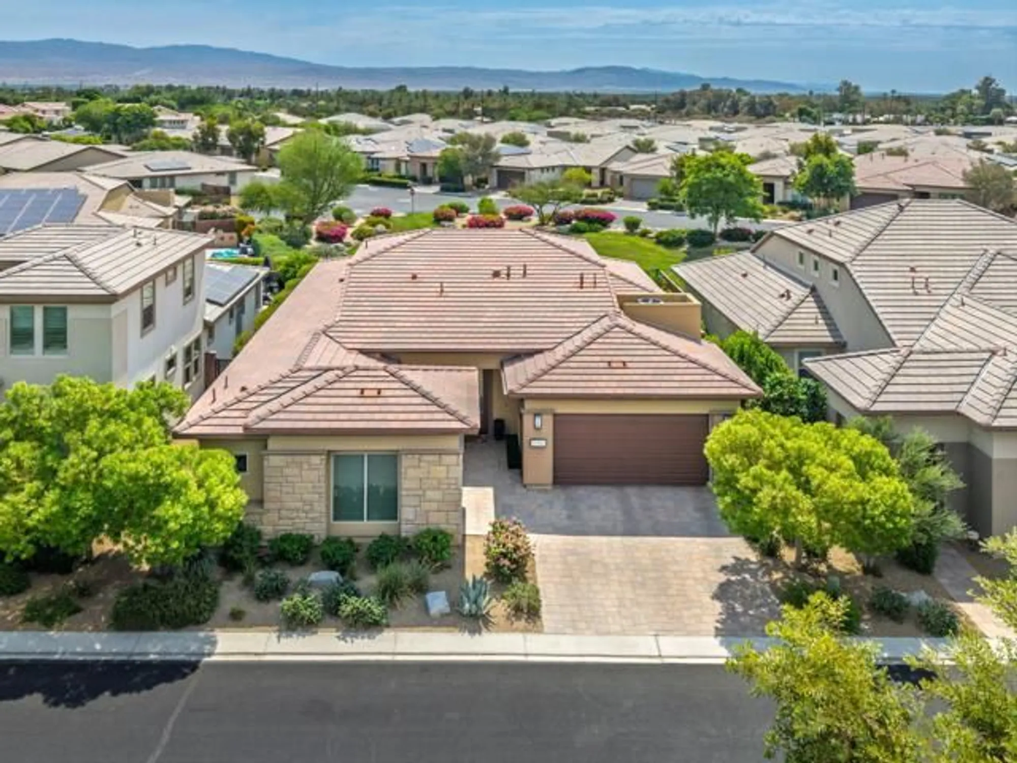 Property Slideshow image 13 of 61 | 51482 longmeadow st, Indio, CA, 92201