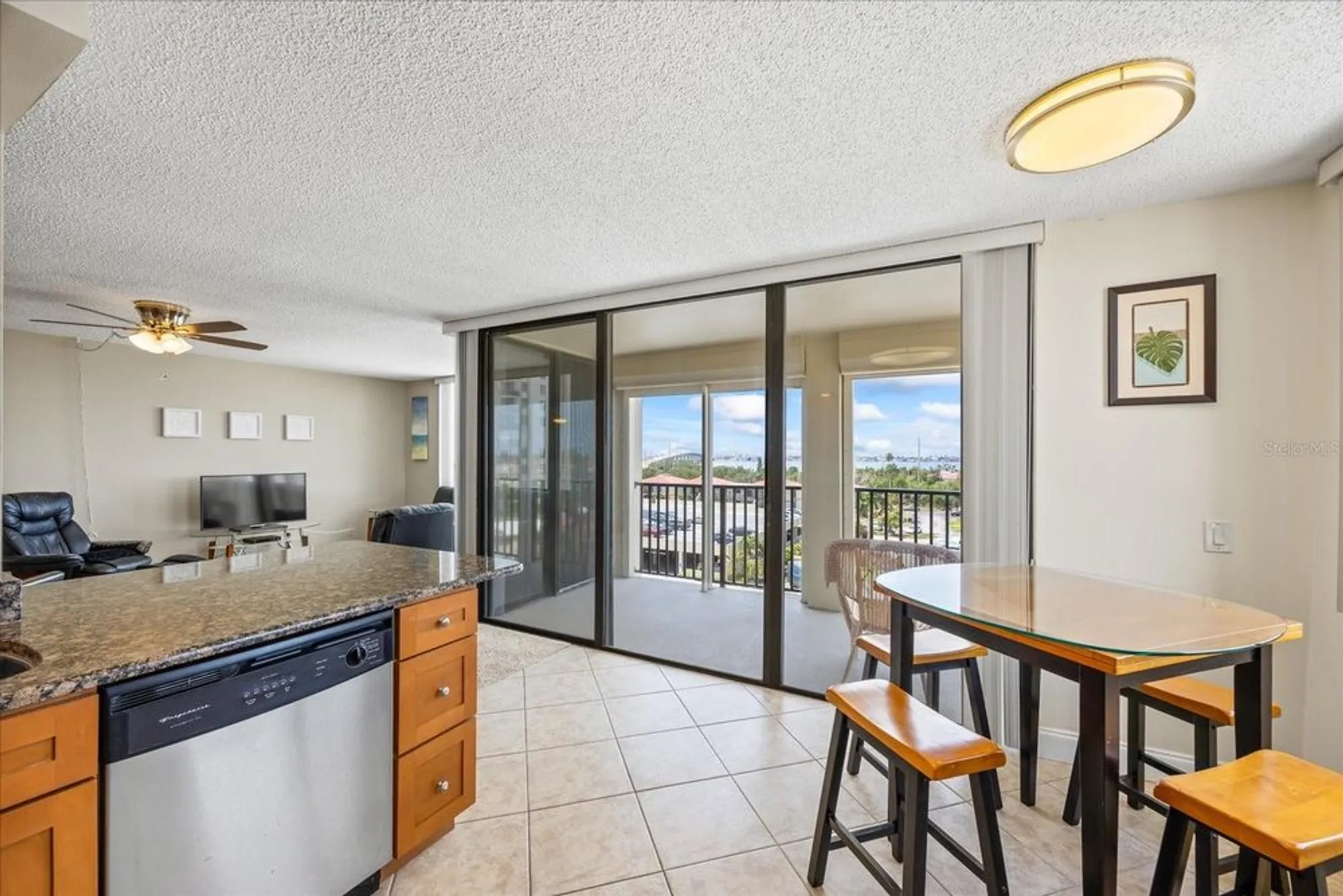 Property Slideshow image 7 of 28 | 6322 palma del mar blvd s apt 604, St Petersburg, FL, 33715