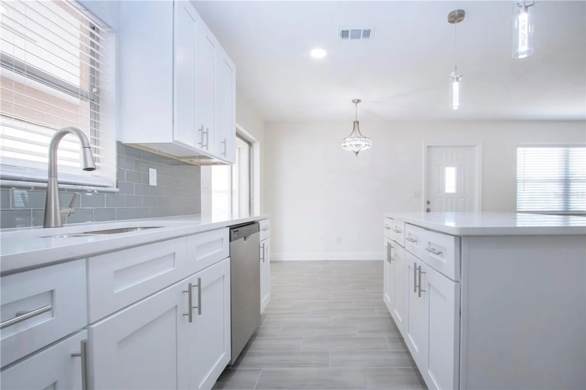 Property Slideshow image 24 of 72 | 1906 canterbury ln 20, Sun City Center, FL, 33573