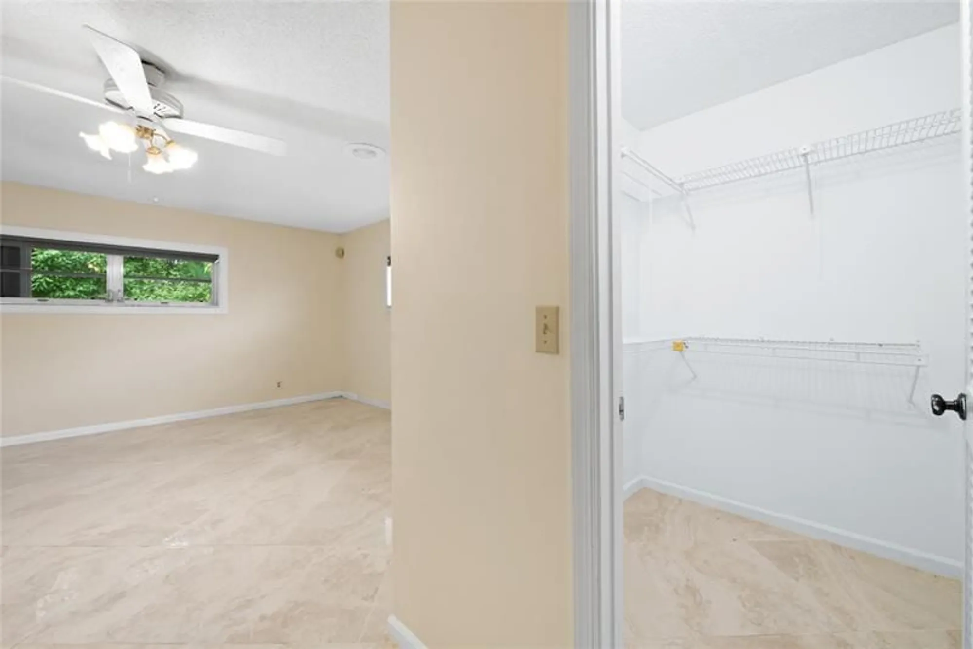 Property Slideshow image 28 of 43 | 10911 greentrail dr, Boynton Beach, FL, 33436