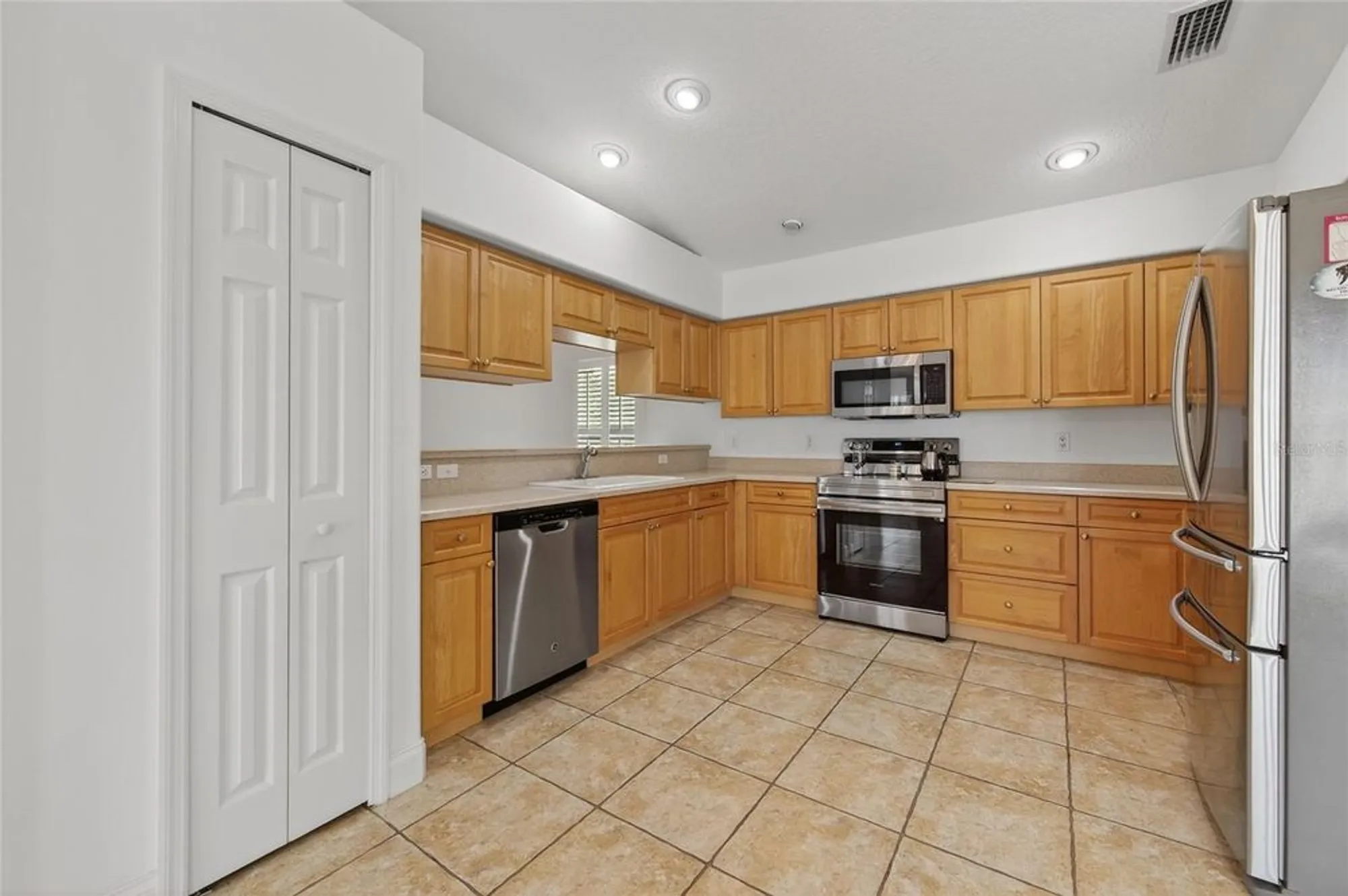 Property Slideshow image 15 of 30 | 5415 swordfern ct, Port Orange, FL, 32128