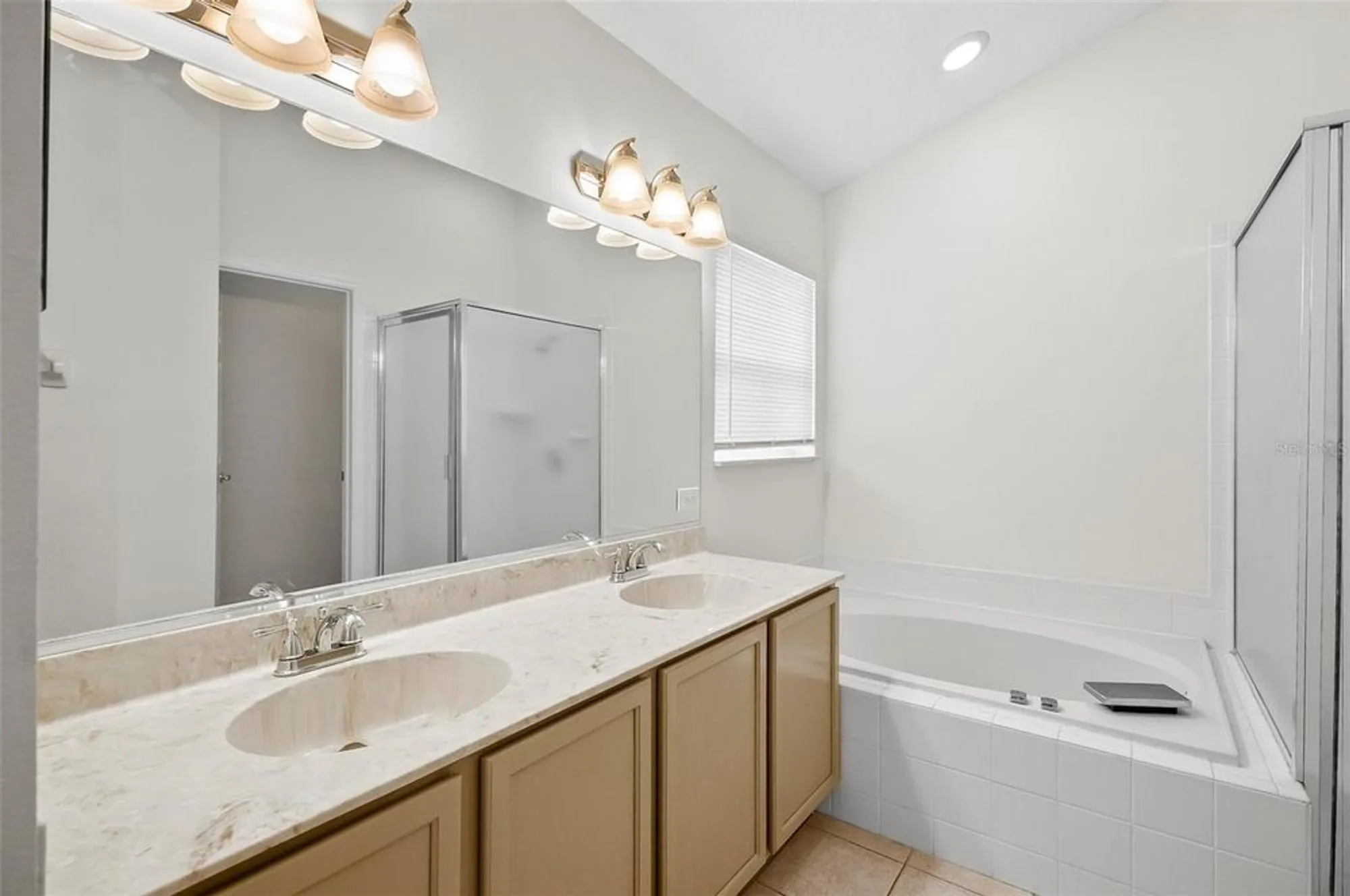Property Slideshow image 15 of 39 | 6 point doral ct, Palm Coast, FL, 32137