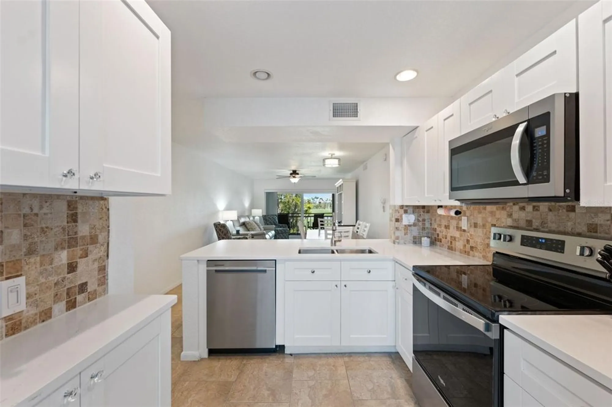 Property Slideshow image 7 of 49 | 6210 sun blvd apt 206, Saint Petersburg, FL, 33715