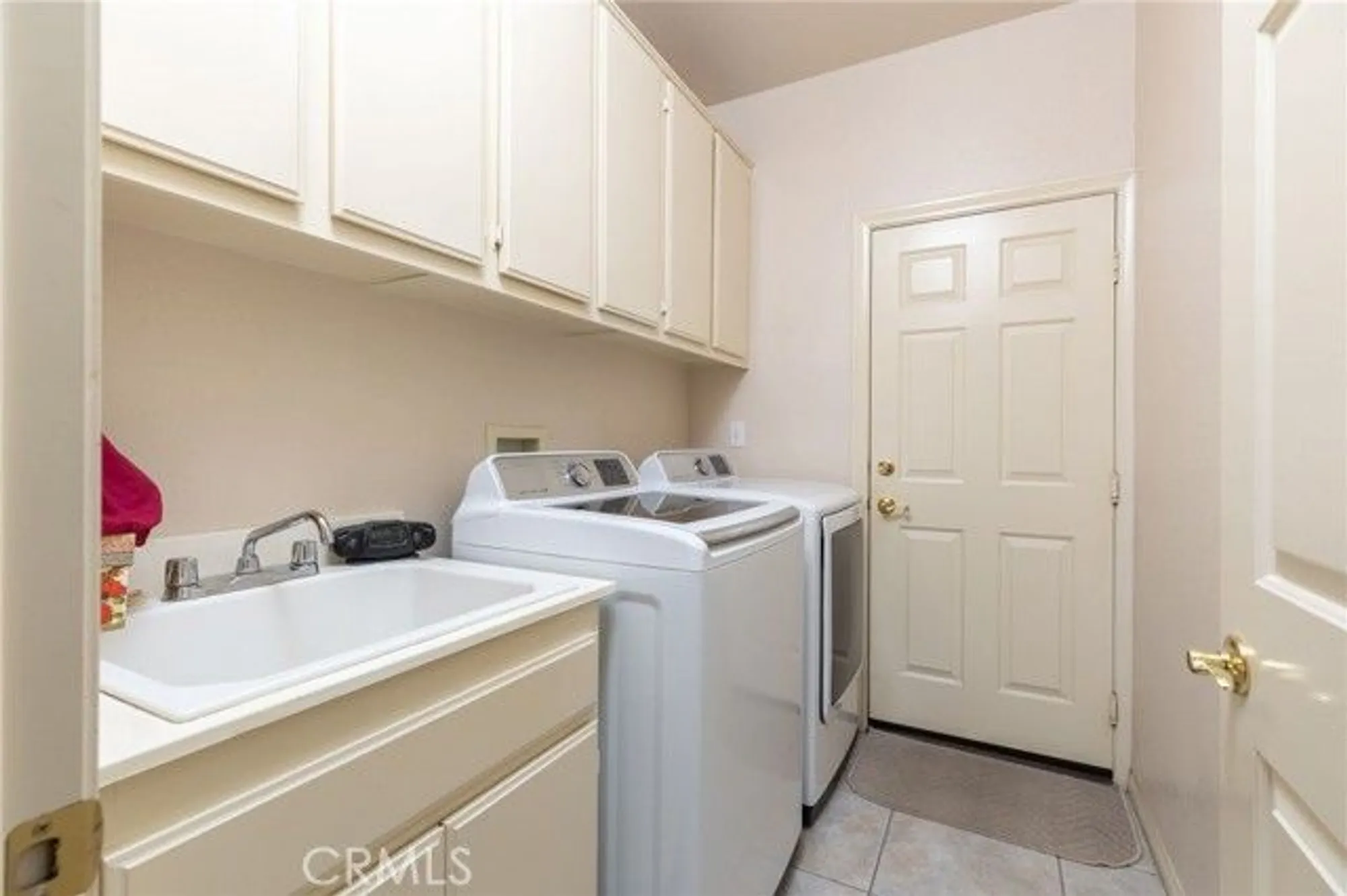 Property Slideshow image 19 of 41 | 4919 singing hills dr, Banning, CA, 92220