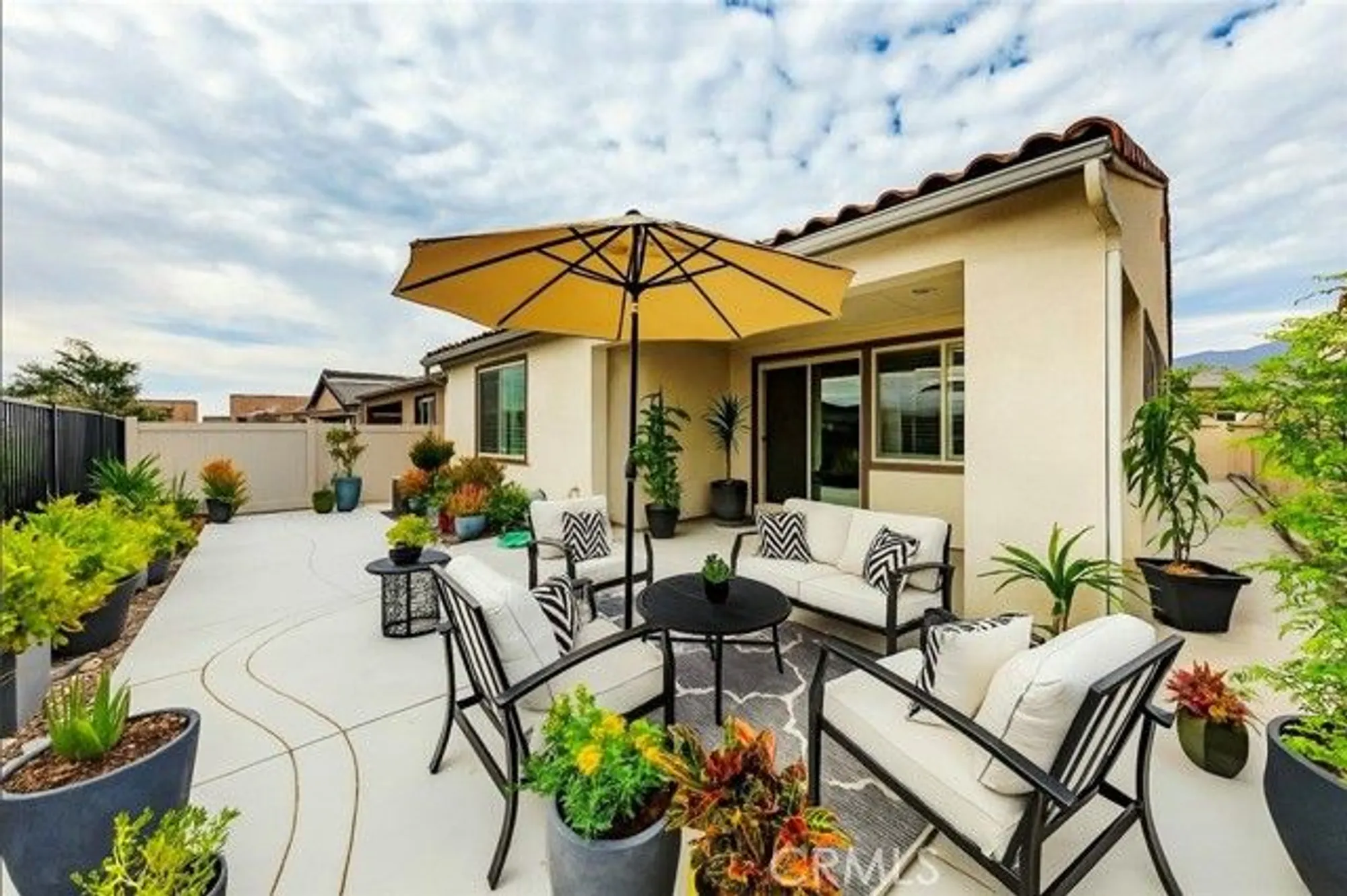 Property Slideshow image 3 of 38 | 1521 summerfield way, Beaumont, CA, 92223
