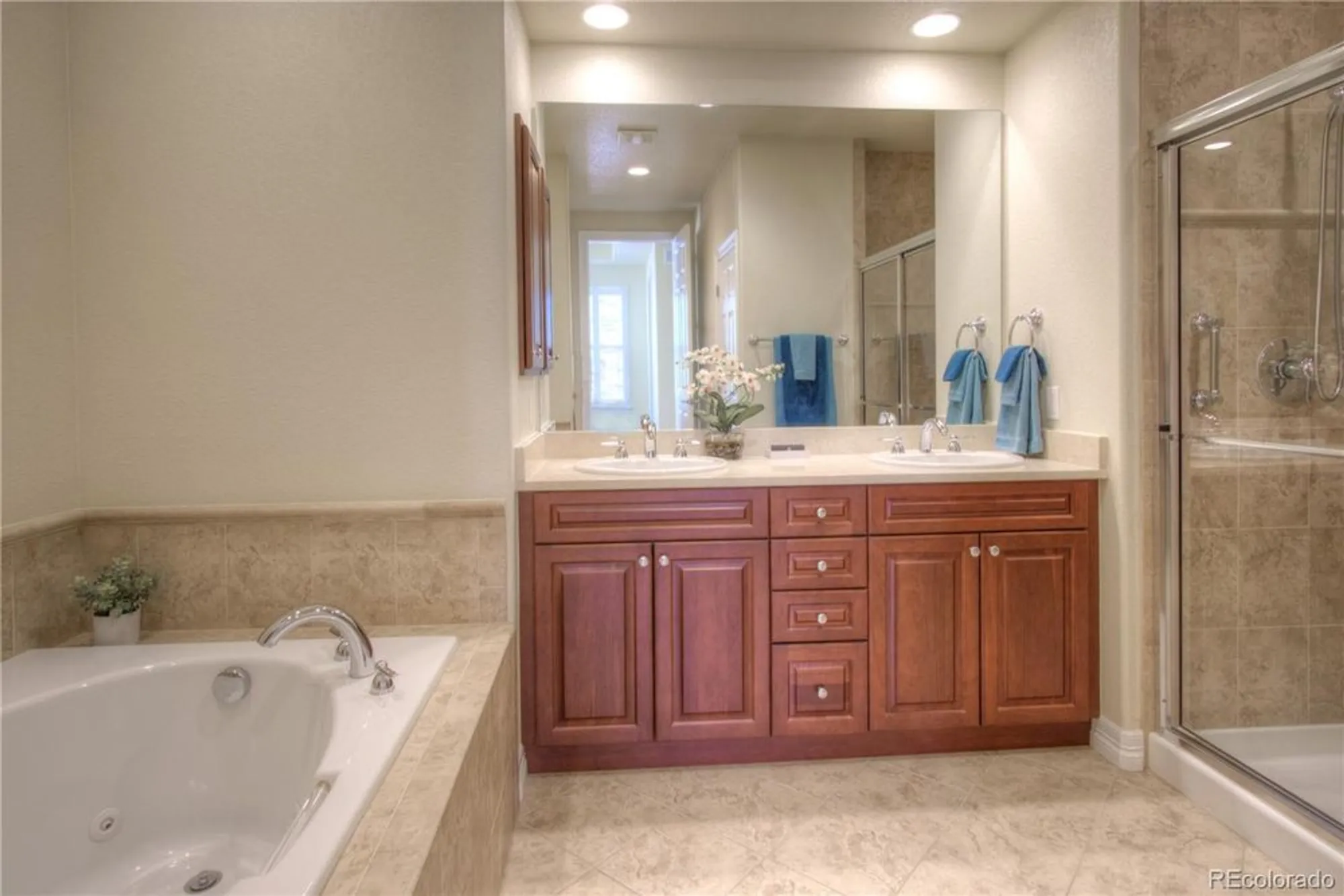 Property Slideshow image 23 of 49 | 8594 w quarto ave, Littleton, CO, 80128