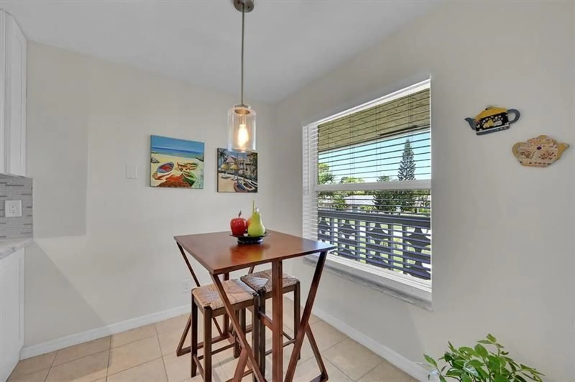 Property Slideshow image 9 of 32 | 1001 flame vine ave apt 201, Delray Beach, FL, 33445