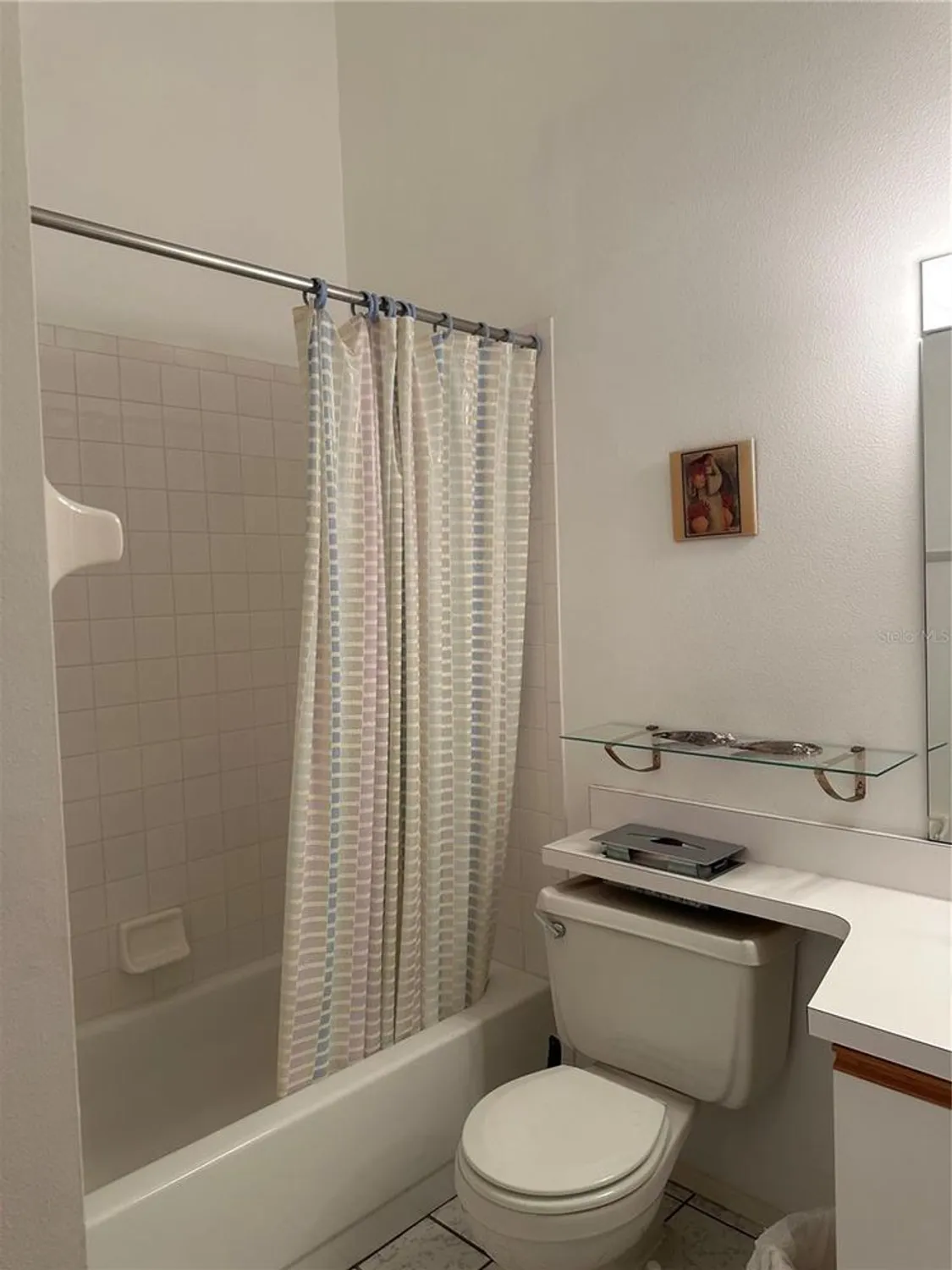 Property Slideshow image 14 of 37 | 967 waterside ln, Bradenton, FL, 34209