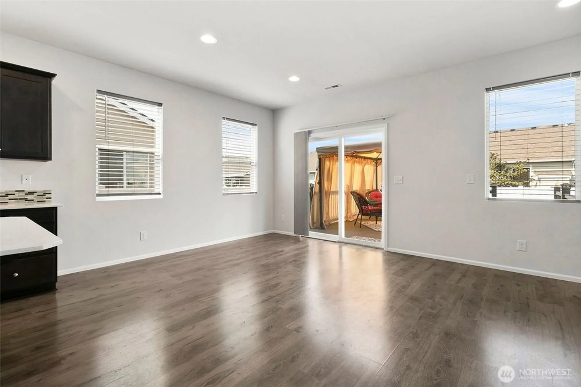 Property Slideshow image 8 of 38 | 103 hickory ave 35, Orting, WA, 98360