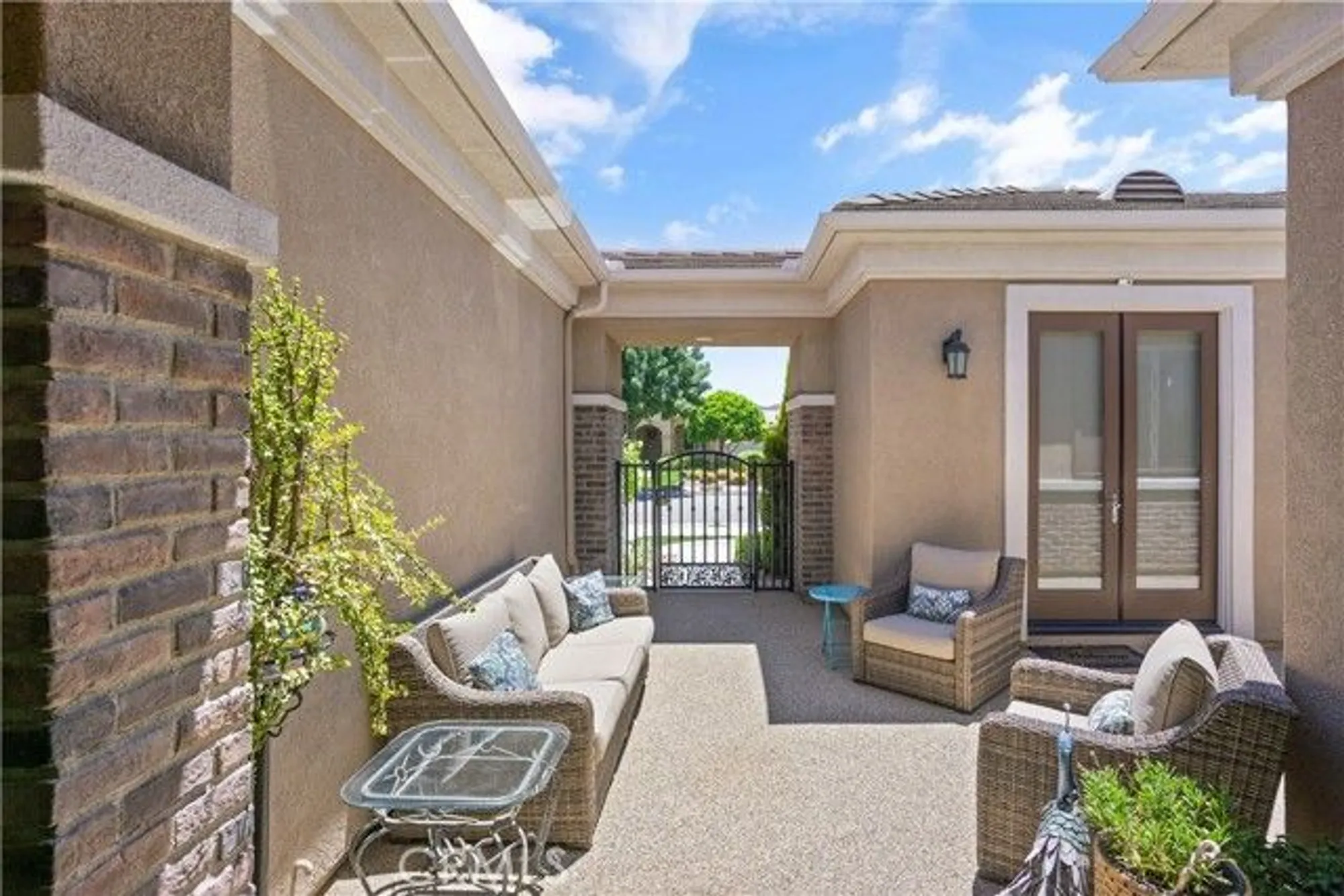 Property Slideshow image 8 of 59 | 5658 paseo famosa, Hemet, CA, 92545