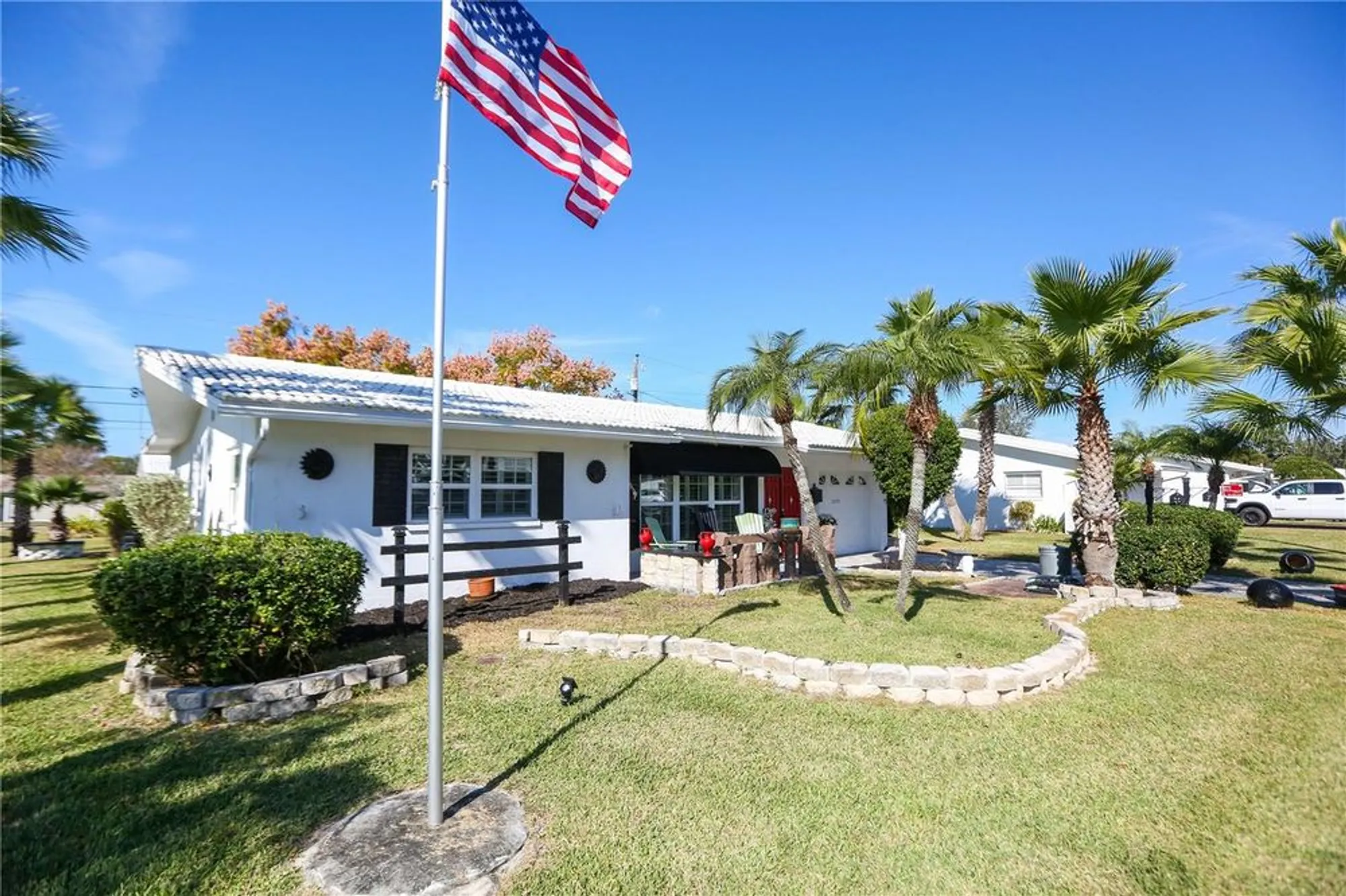 Property Slideshow image 2 of 39 | 9128 142nd st, Seminole, FL, 33776