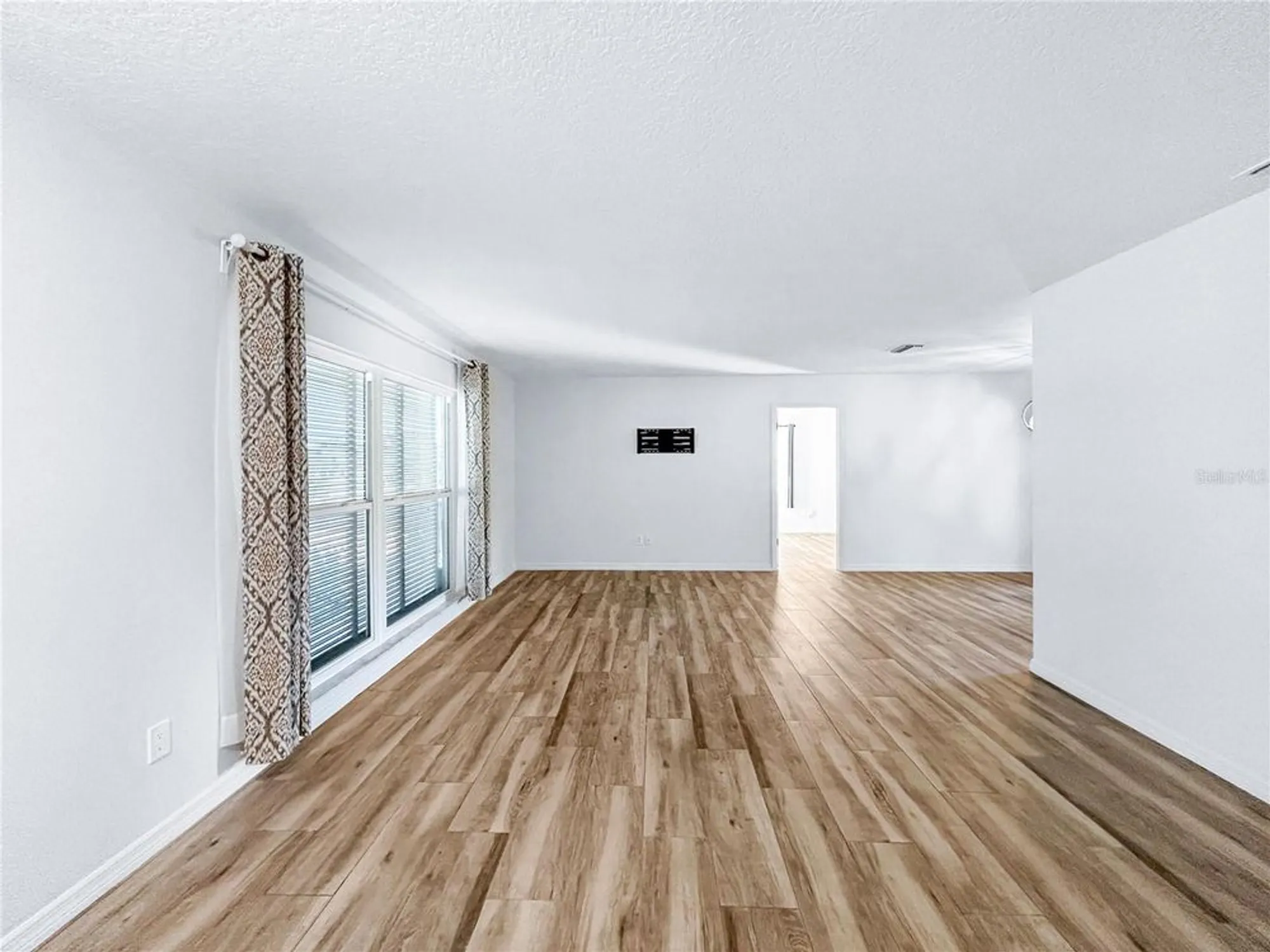 Property Slideshow image 4 of 52 | 1408 w del webb blvd, Sun City Center, FL, 33573