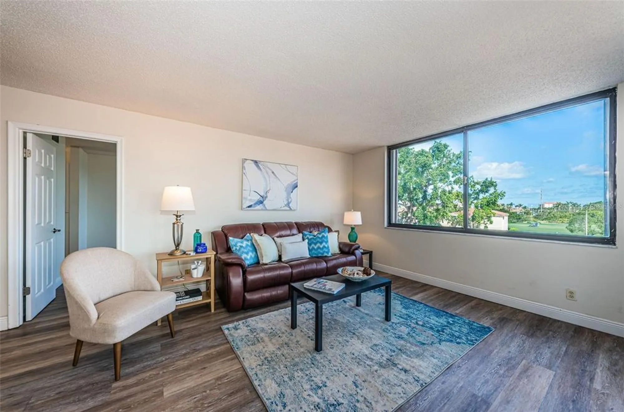 Property Slideshow image 6 of 62 | 6158 palma del mar blvd s apt 306, St Petersburg, FL, 33715