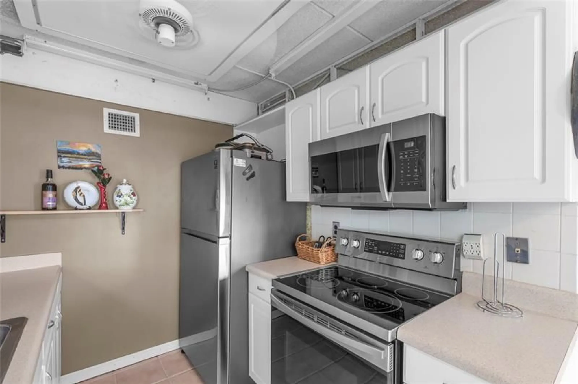 Property Slideshow image 9 of 49 | 4160 cambridge g # 4160, Deerfield Beach, FL, 33442