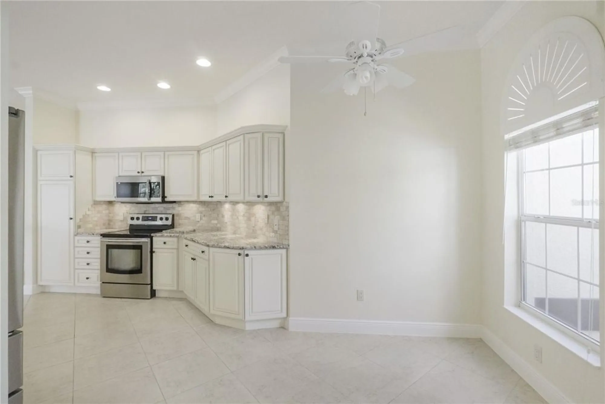 Property Slideshow image 10 of 44 | 445 society hill cir, The Villages, FL, 32162