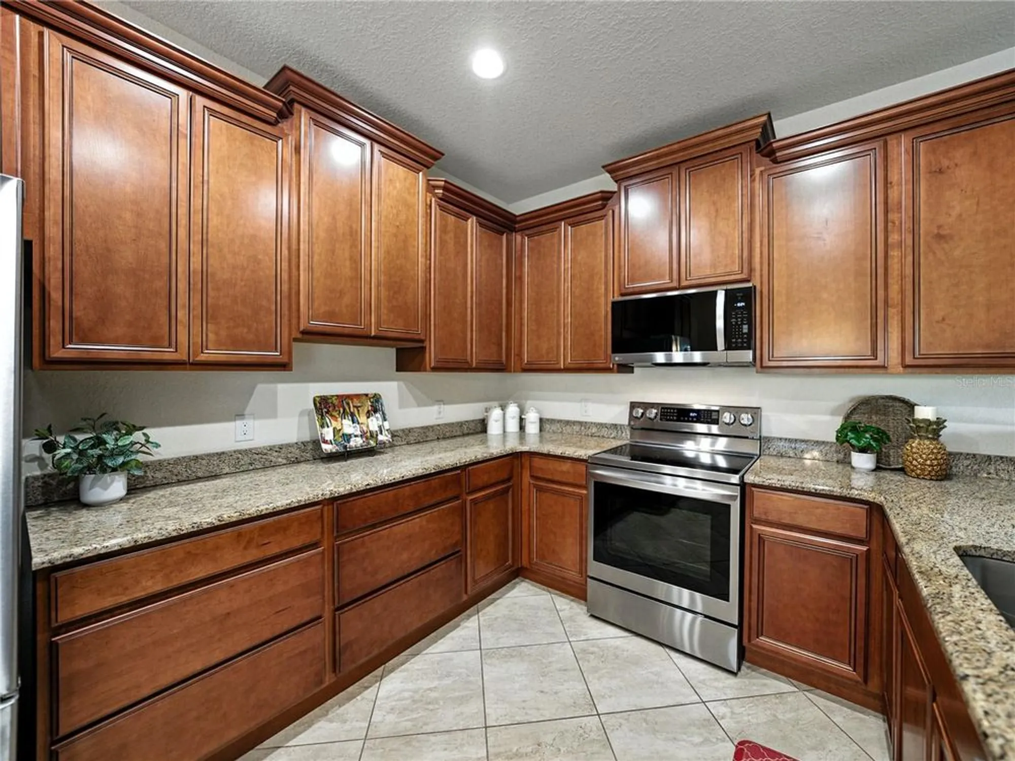 Property Slideshow image 14 of 95 | 5332 hogan ln, Winter Haven, FL, 33884