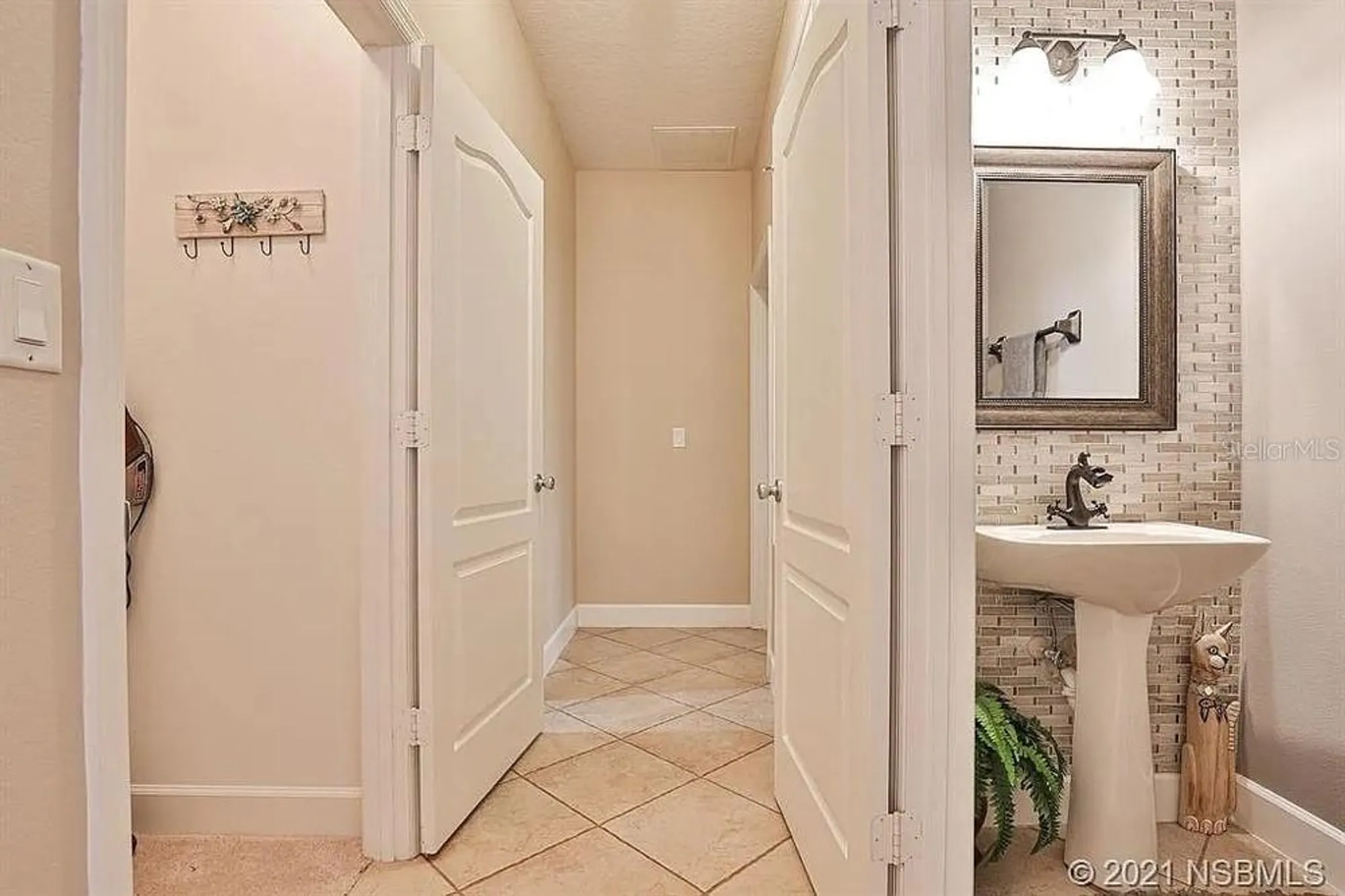 Property Slideshow image 19 of 35 | 453 venetian villa dr, New Smyrna Beach, FL, 32168