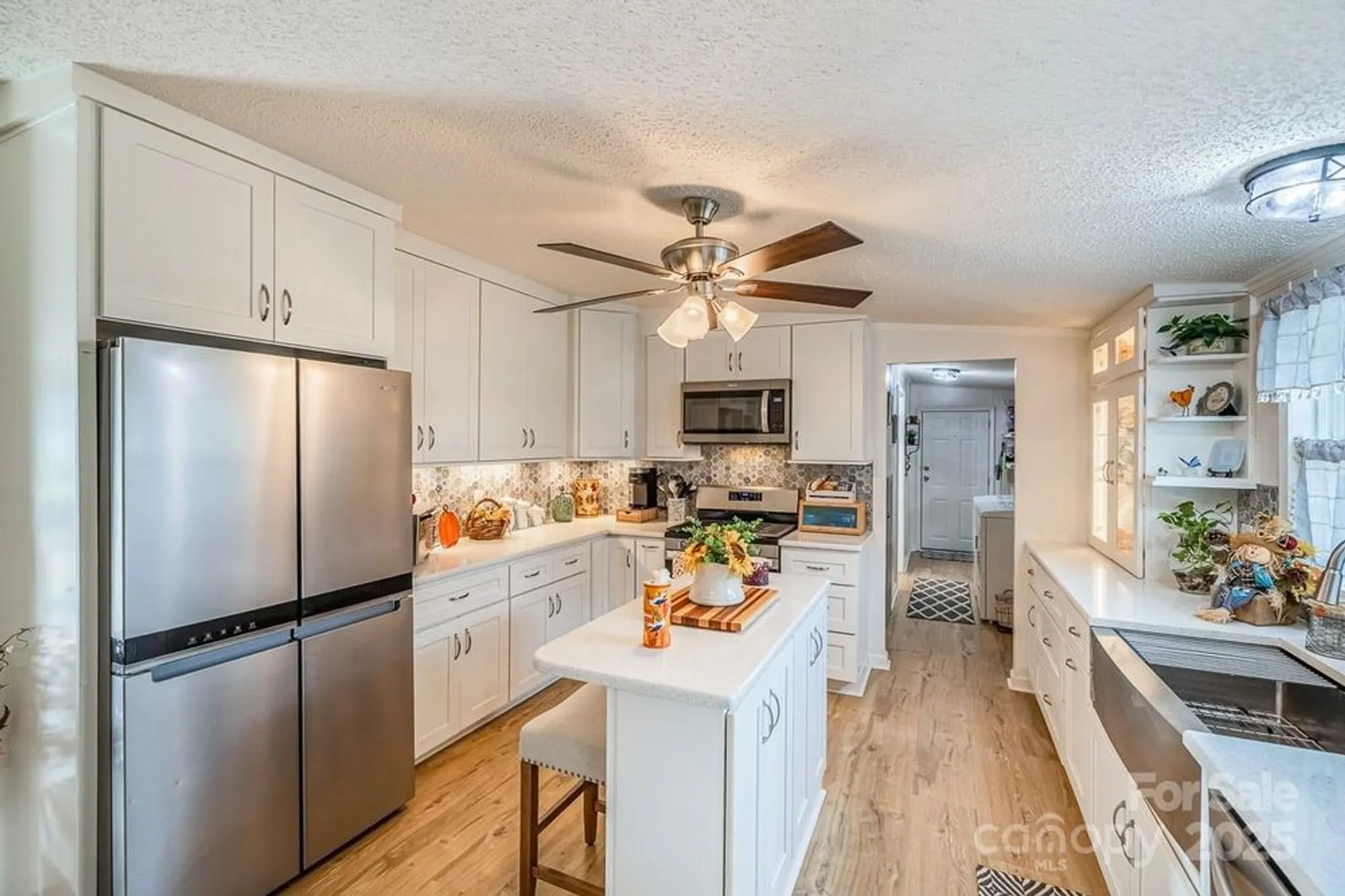 Property Slideshow image 17 of 43 | 445 riverwind dr, Hendersonville, NC, 28739