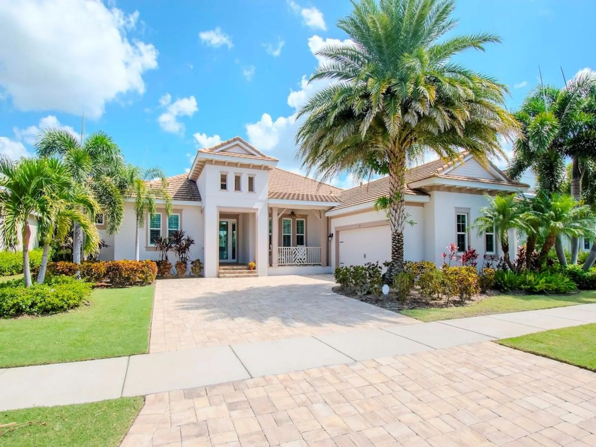 Property Slideshow image 1 of 52 | 717 manns harbor dr, Apollo Beach, FL, 33572