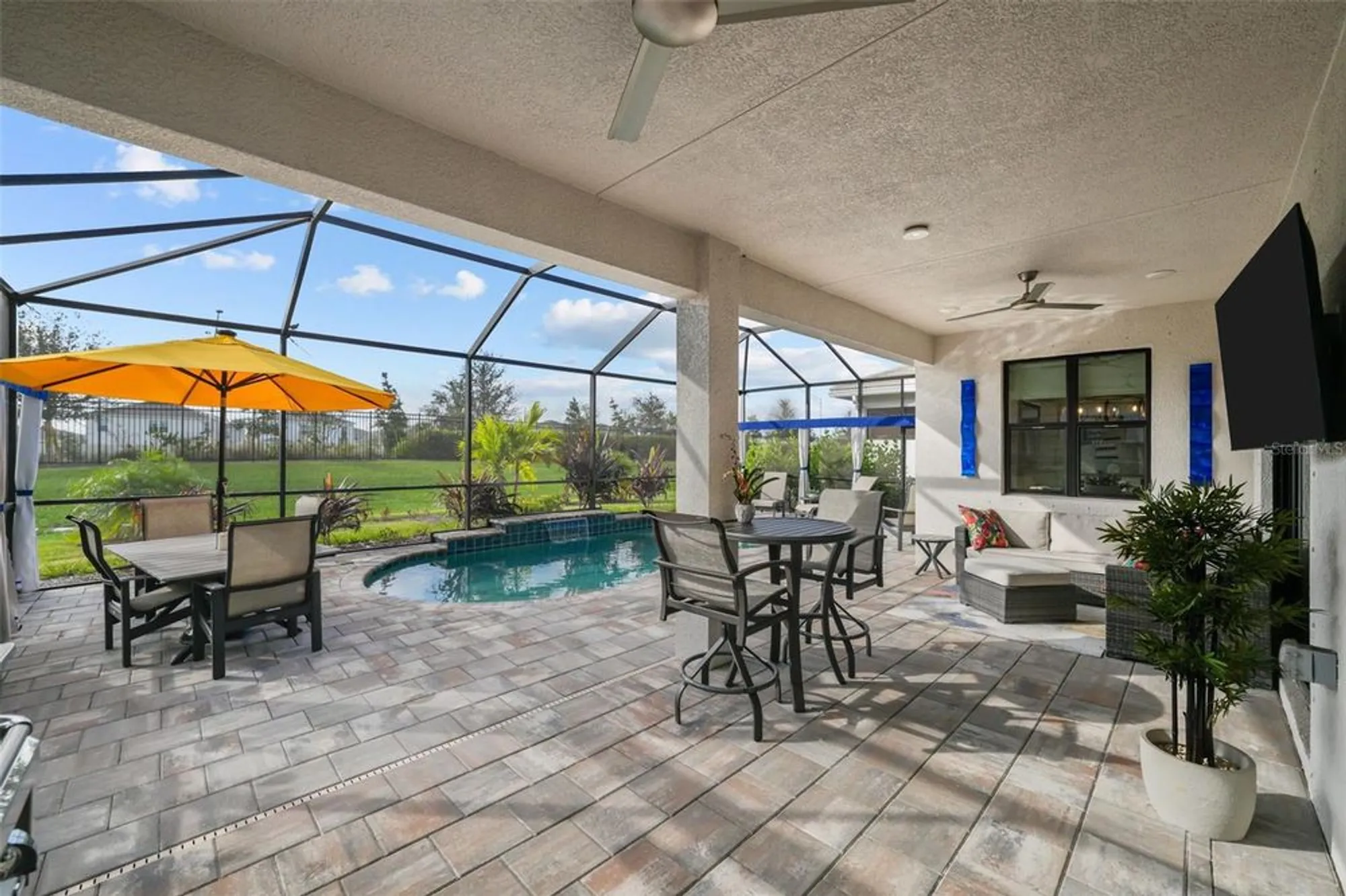 Property Slideshow image 31 of 50 | 17702 cresswind ter, Bradenton, FL, 34211