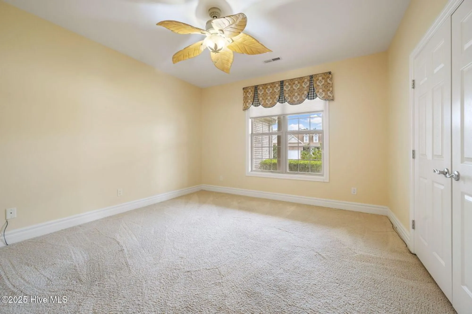 Property Slideshow image 36 of 63 | 1127 walbury ct, Leland, NC, 28451