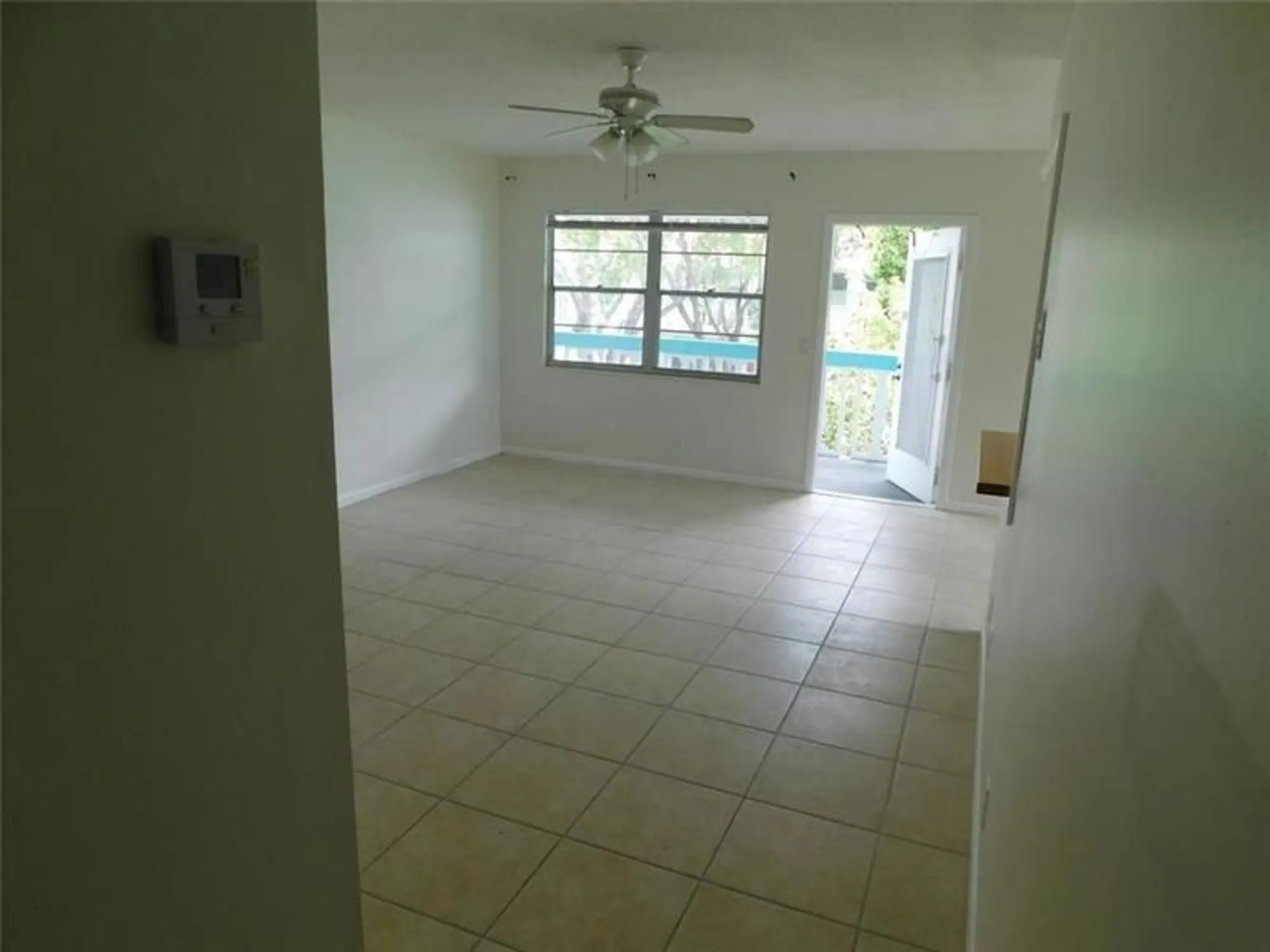 Property Slideshow image 6 of 42 | 333 newport v # 333, Deerfield Beach, FL, 33442