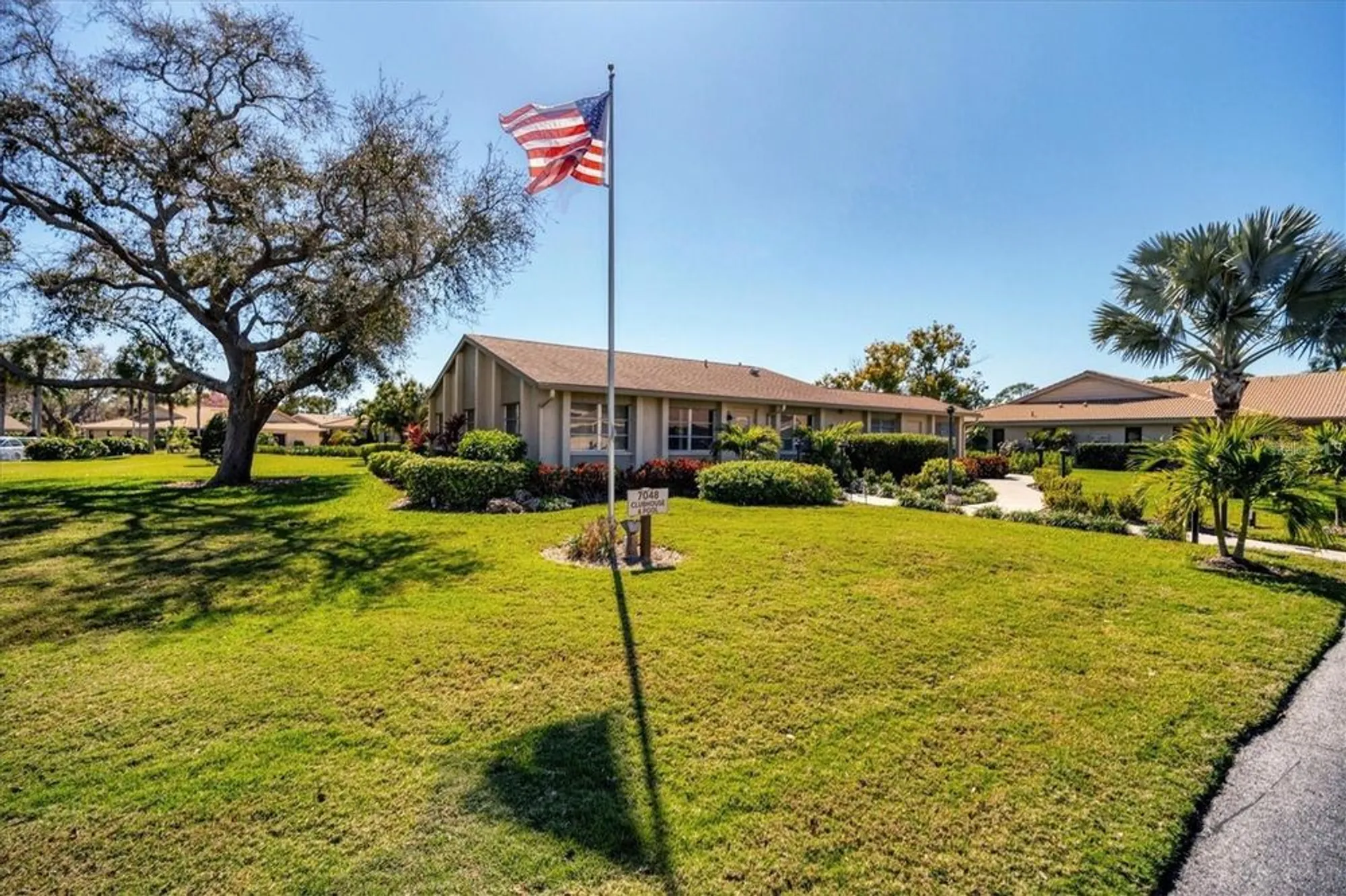 Property Slideshow image 29 of 36 | 7183 wood creek dr 9, Sarasota, FL, 34231