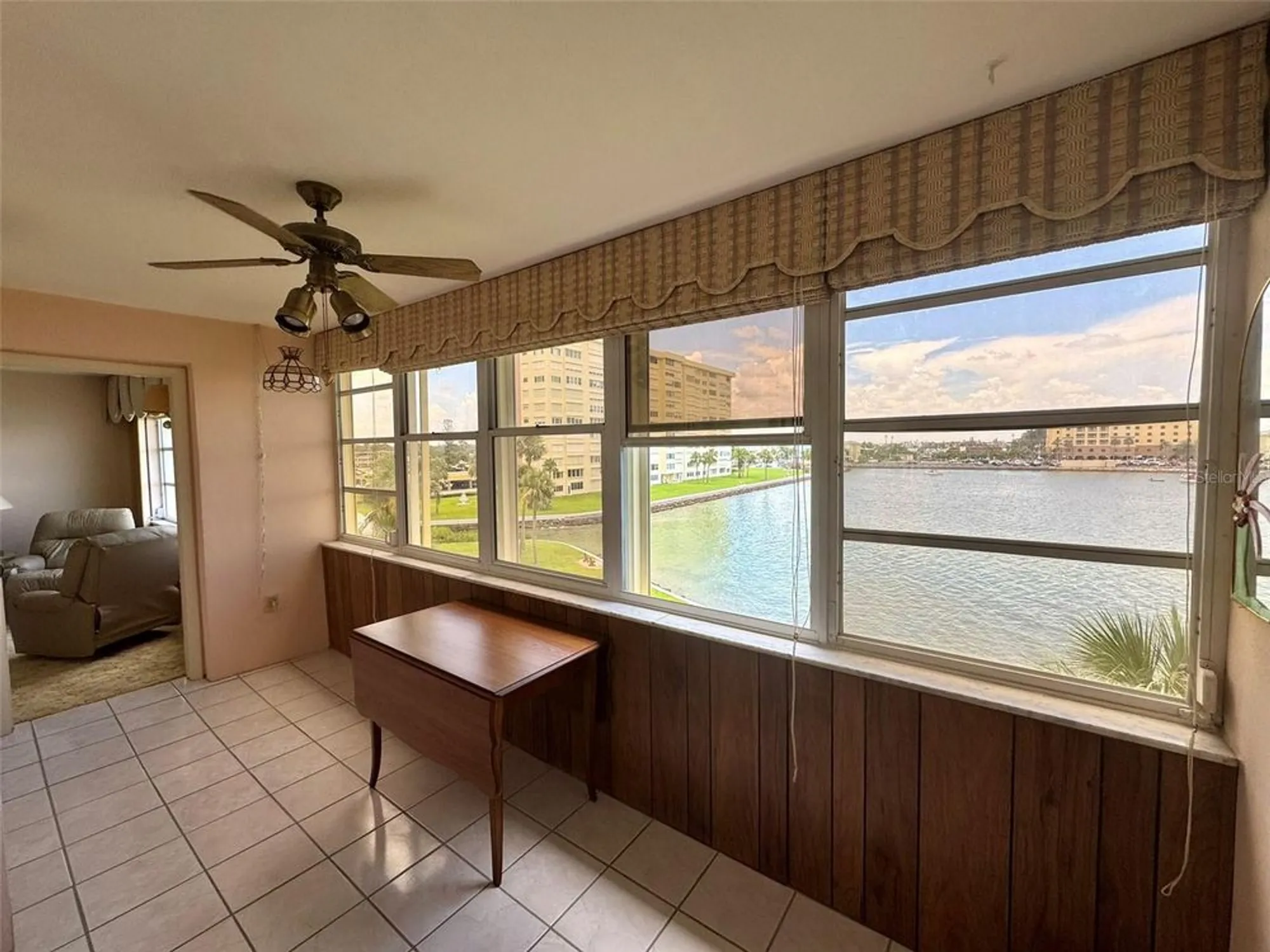 Property Slideshow image 29 of 51 | 4775 cove cir apt 403, St Petersburg, FL, 33708