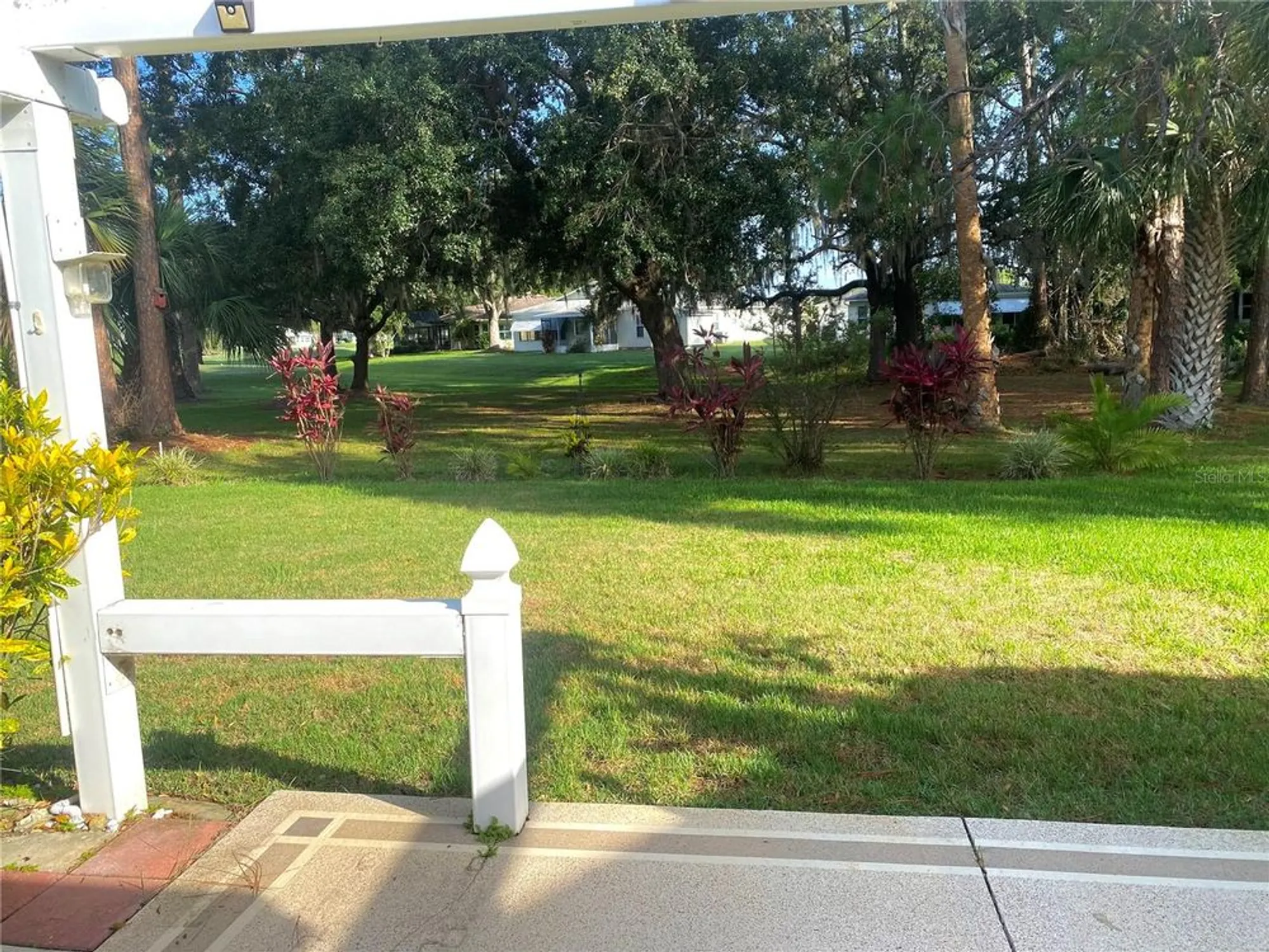 Property Slideshow image 32 of 38 | 409 westwood dr, Leesburg, FL, 34748