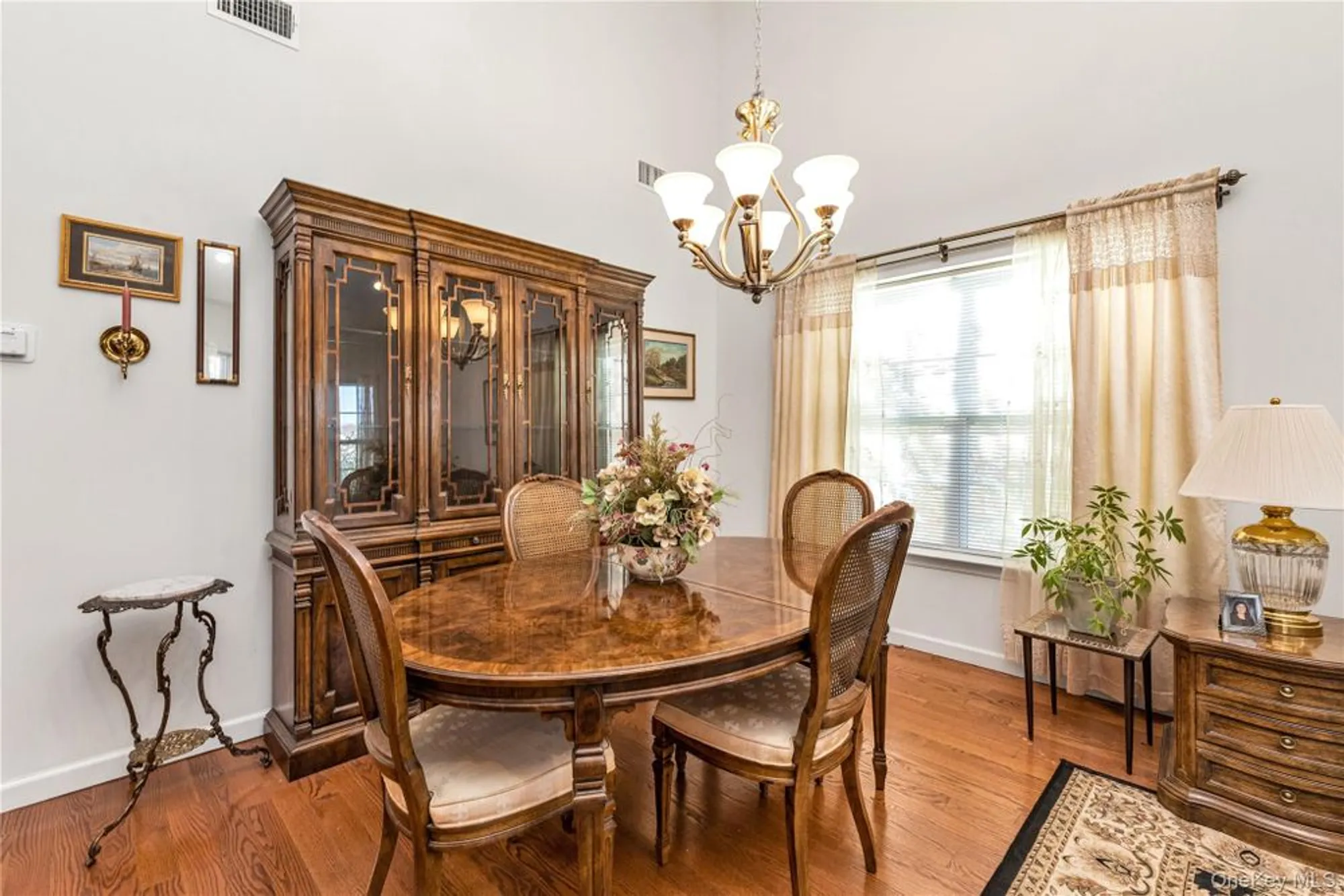 Property Slideshow image 7 of 27 | 331 spring dr, East Meadow, NY, 11554