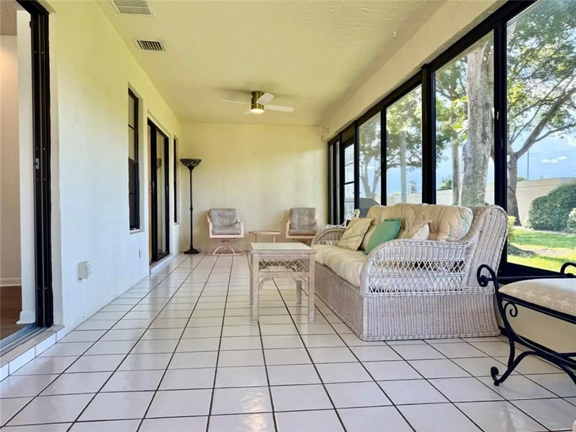 Property Slideshow image 34 of 51 | 5869 sunswept ln b, Boynton Beach, FL, 33437